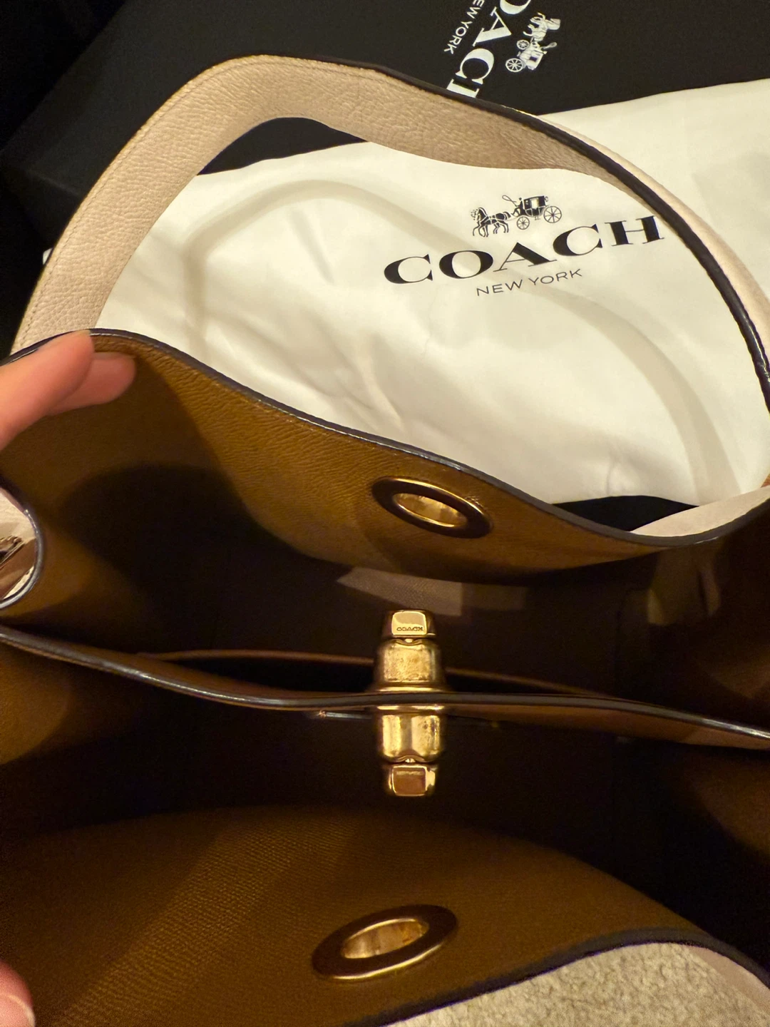 Coach Bucket Bag - Like New! - photo 4
