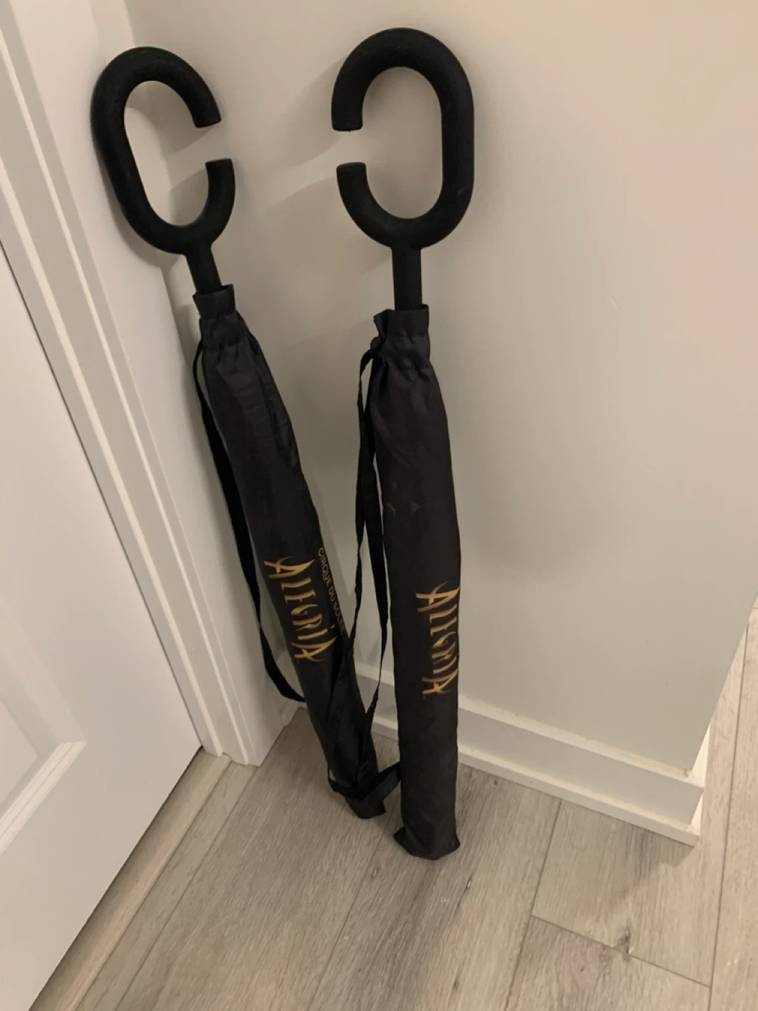 Cirque du Soleil Alegria Umbrella - Black & Gold - photo 5