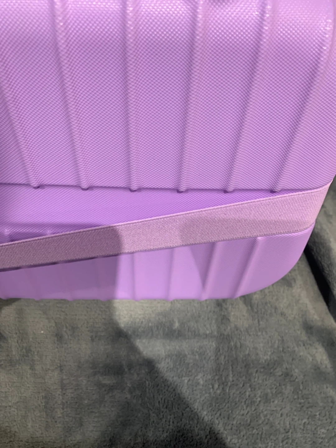 Hello Kitty Lilac Makeup Train Case - photo 3