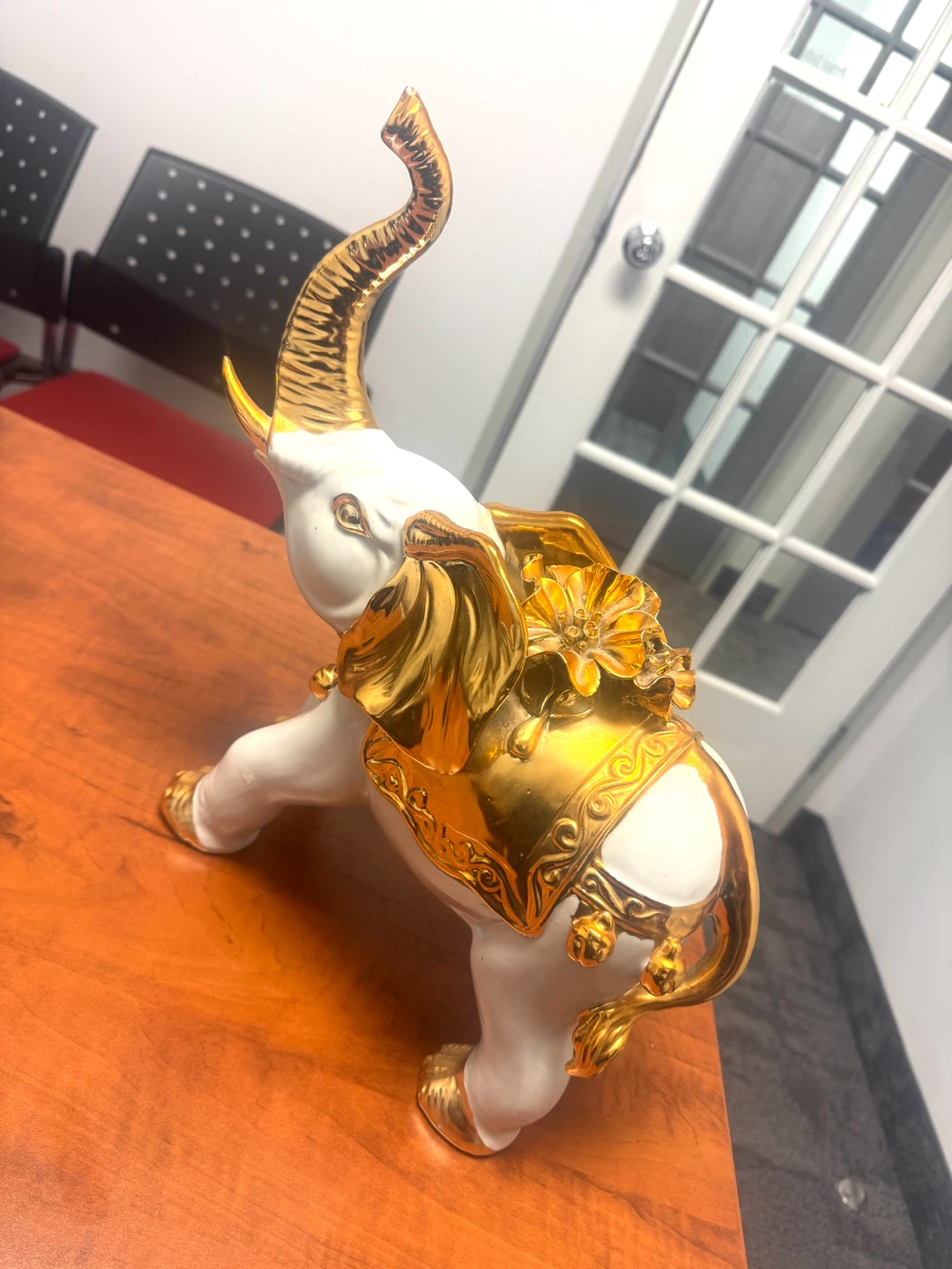 White & Gold Decorative Elephant Figurine - photo 4