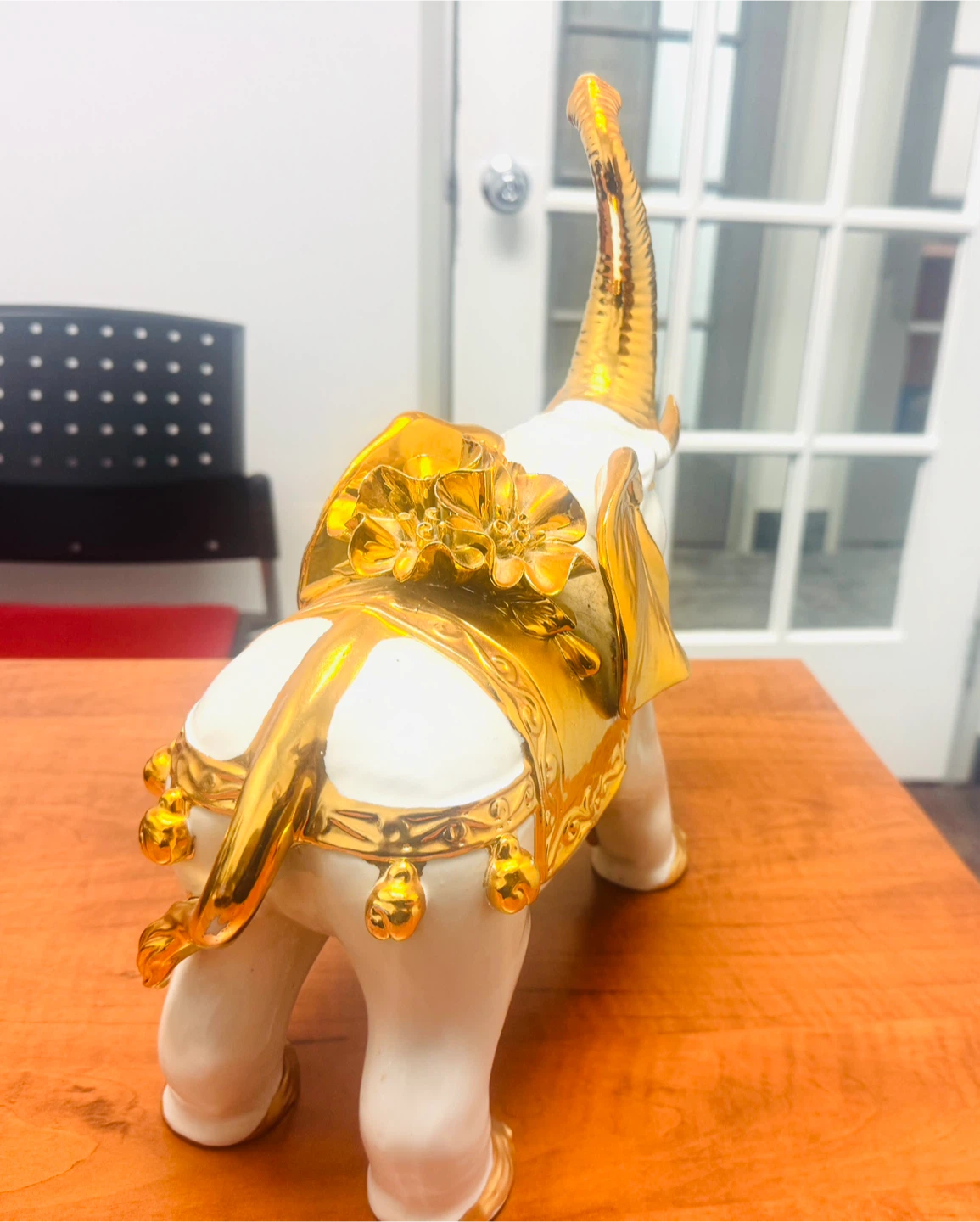 White & Gold Decorative Elephant Figurine - photo 2