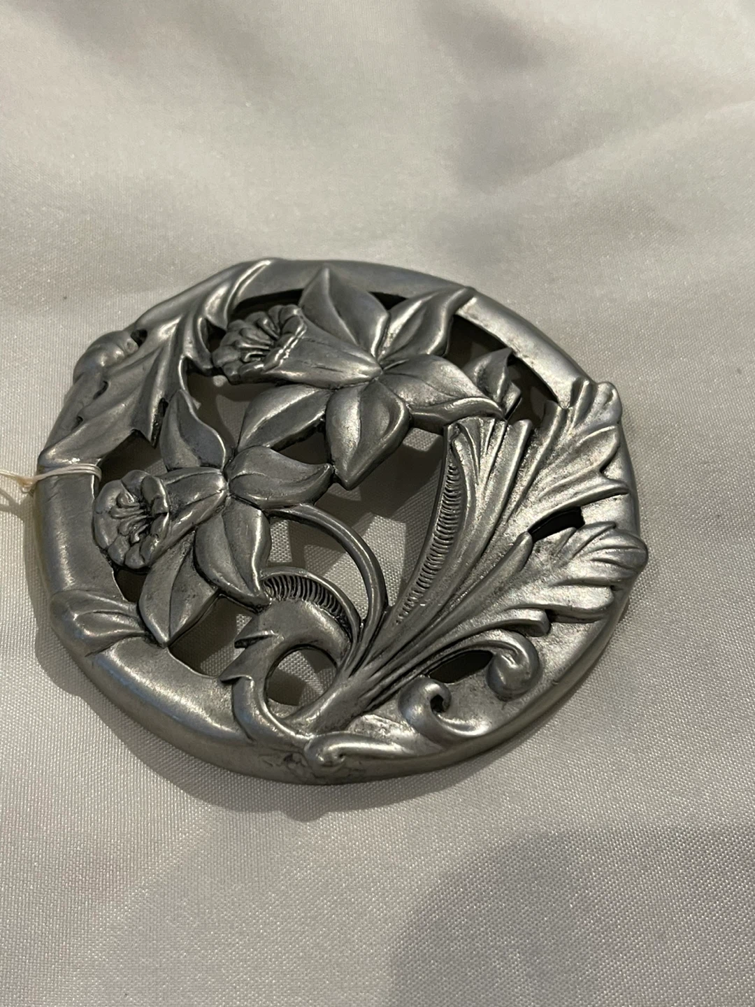 Vintage Seagull Pewter Floral jar top