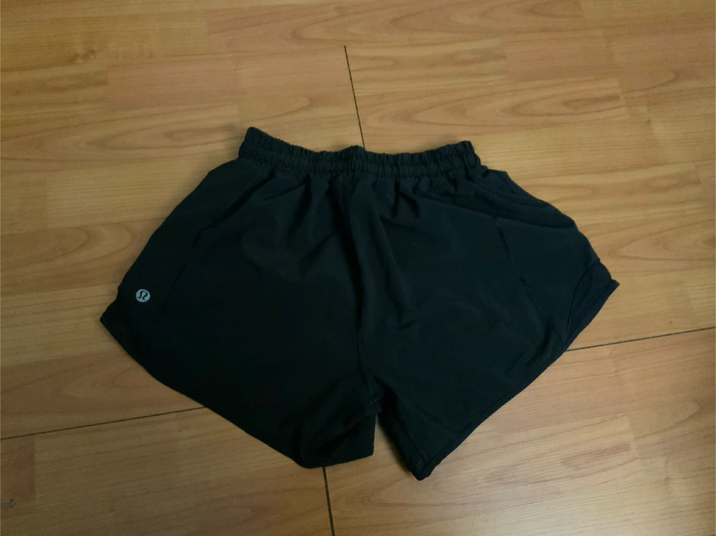 Lululemon Black Hottie Hot size 6