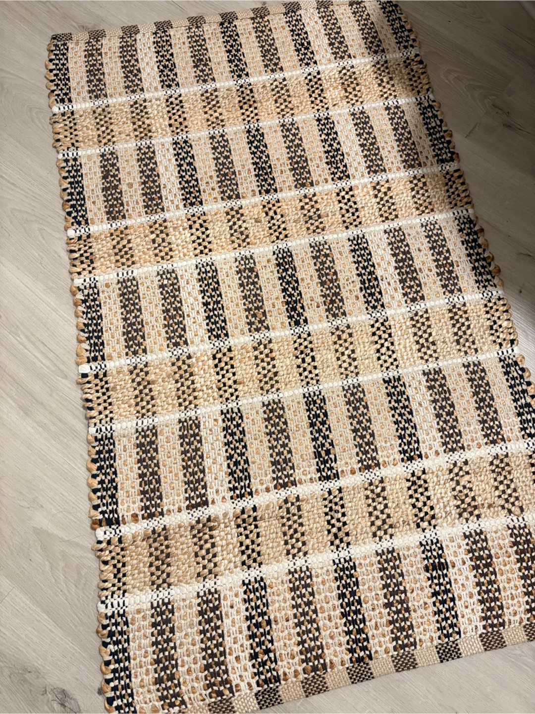 Woven Rug - Neutral Tones - photo 2