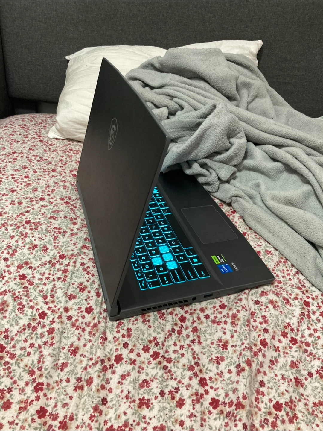 MSI Thin 15 Gaming Laptop (RTX 4050) - photo 5