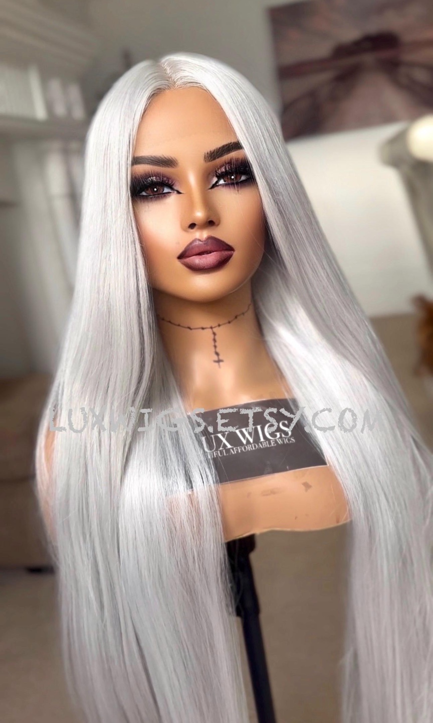 Extra long Icy Silver Lace Front Wig - photo 3