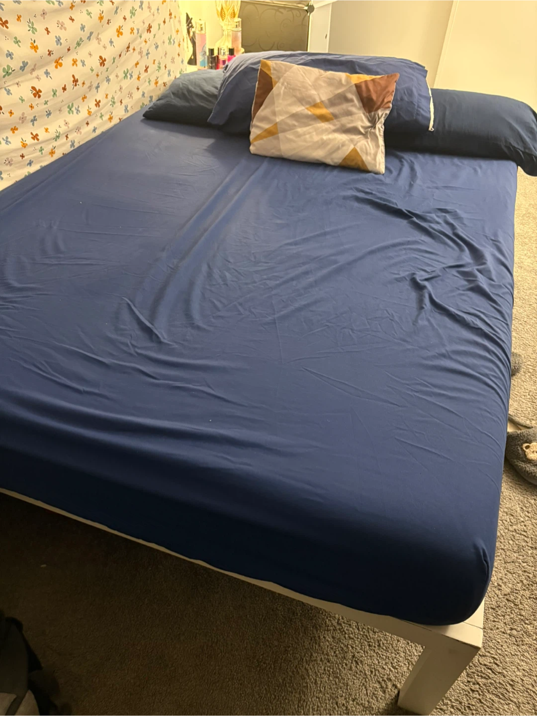 Full size mattress and frame - photo 2