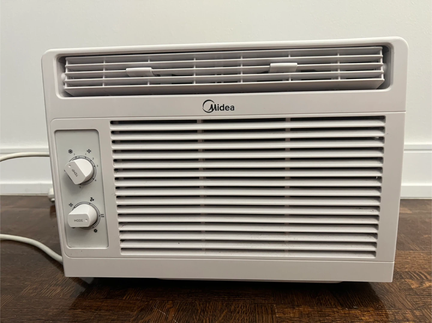 Midea 5000 BTU window air conditioner - photo 2