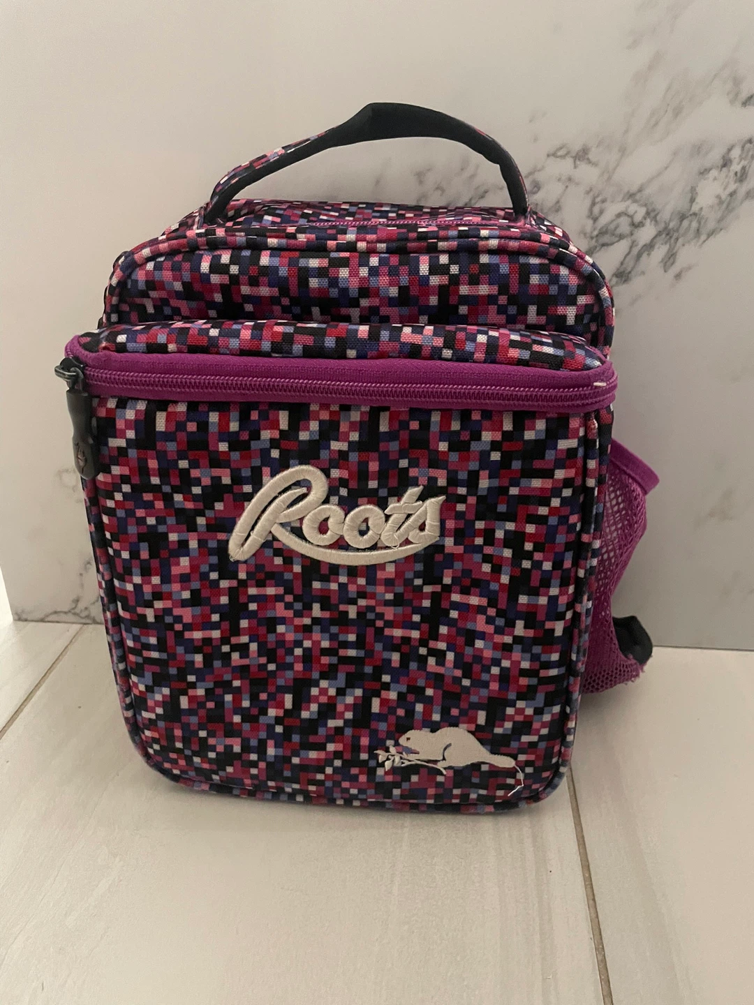 #gifting PLS READ Roots Lunch Bag 🚮