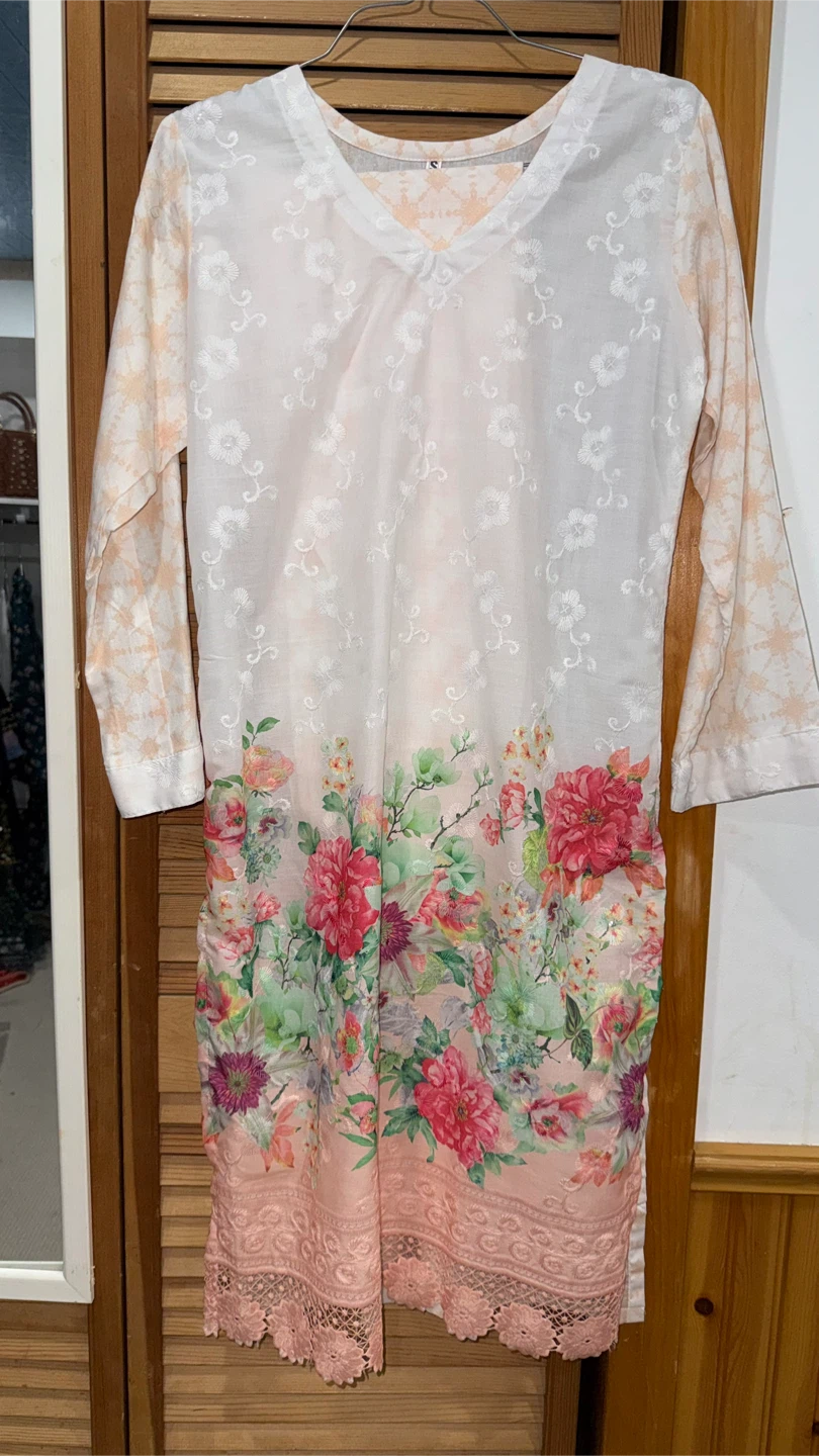 Assorted Ladies' Kurtis - Variety of Colours & Designs - photo 2