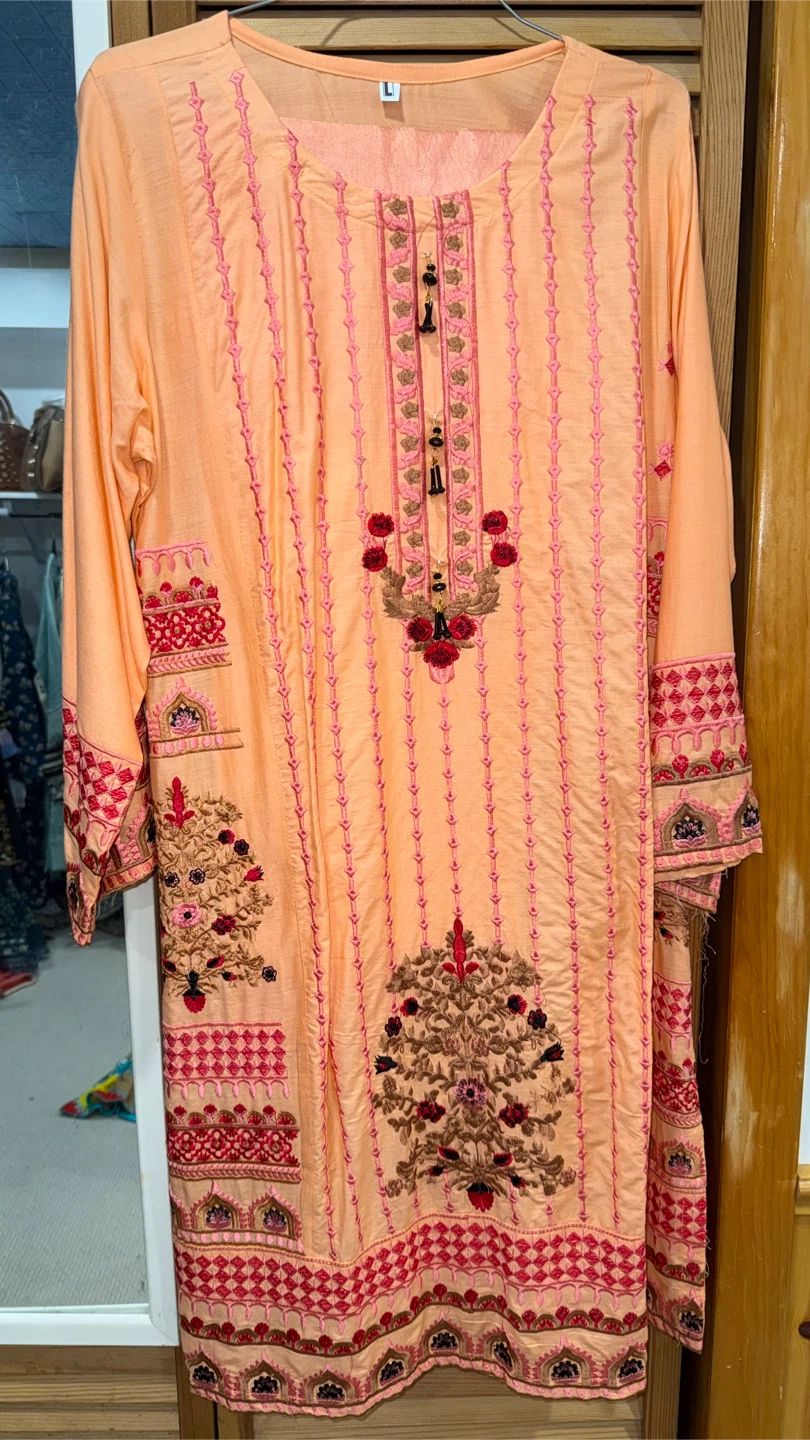 Assorted Ladies' Kurtis - Variety of Colours & Designs - photo 4
