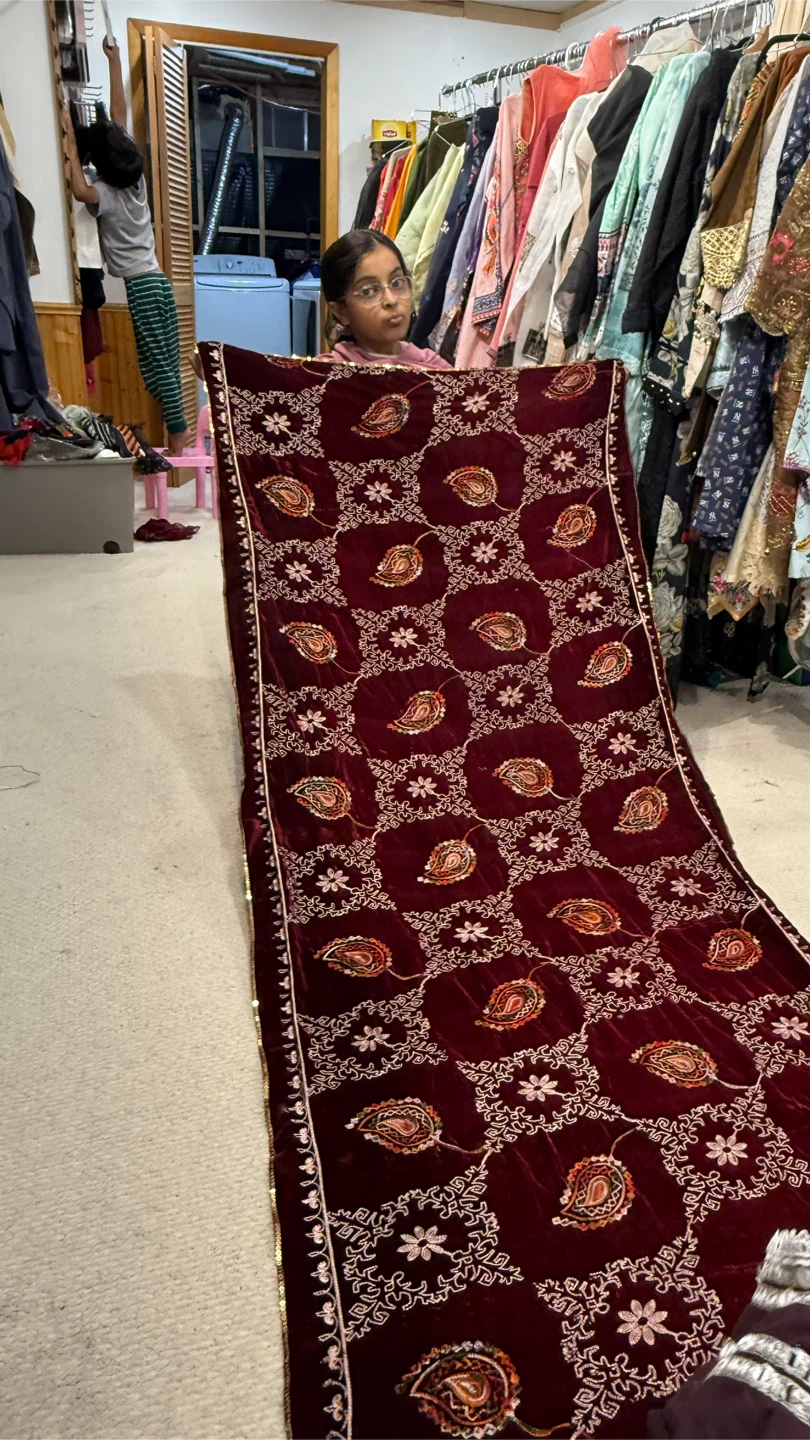 Embroidered Velvet Shawl - photo 4