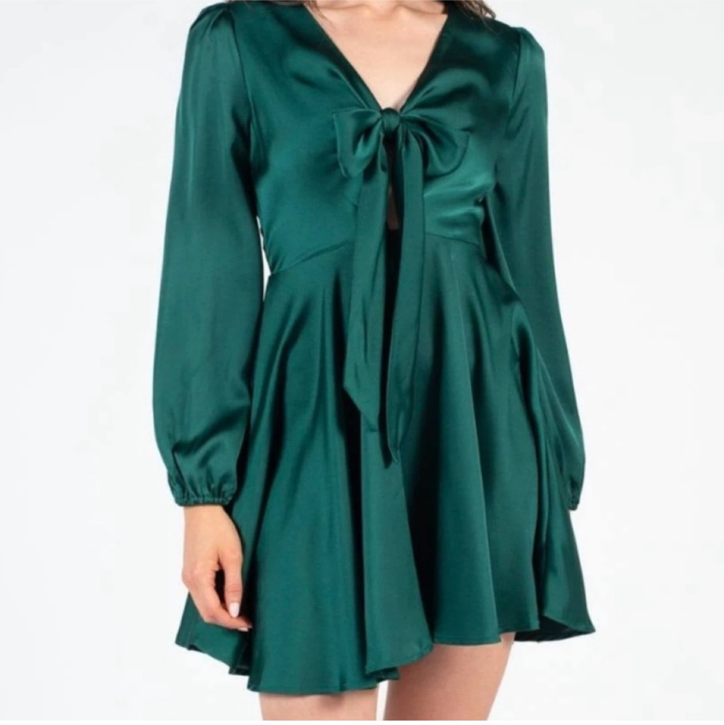 Honey Chelsea Millie Satin Skater Mini Dress BNWOT) - photo 2