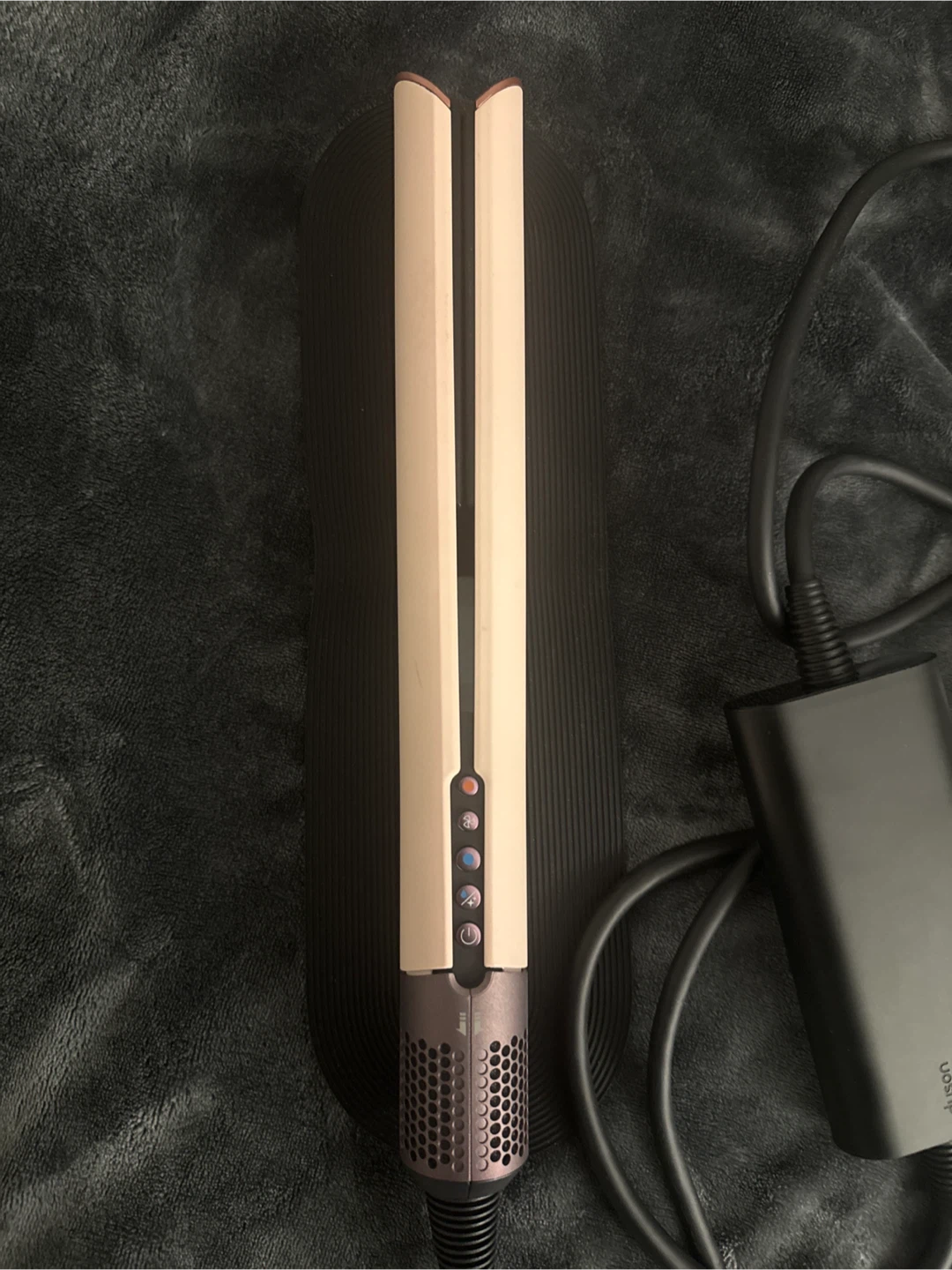 Dyson Airstrait Hair Straightener - Excellent Condition! - photo 2