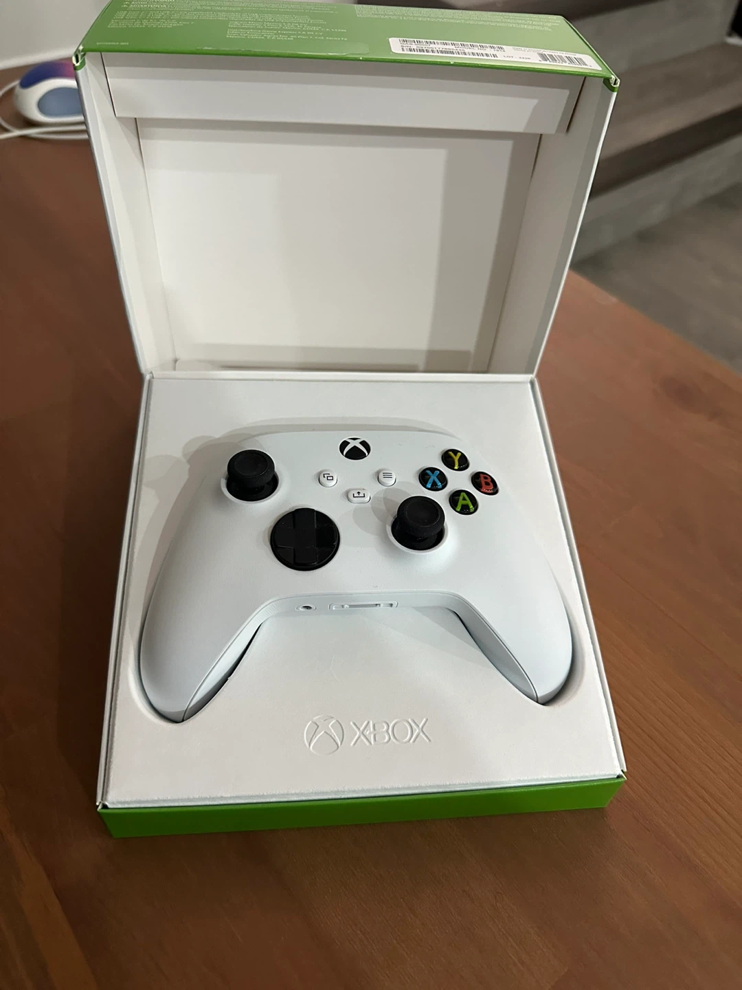 New Xbox Wireless Controller - Robot White