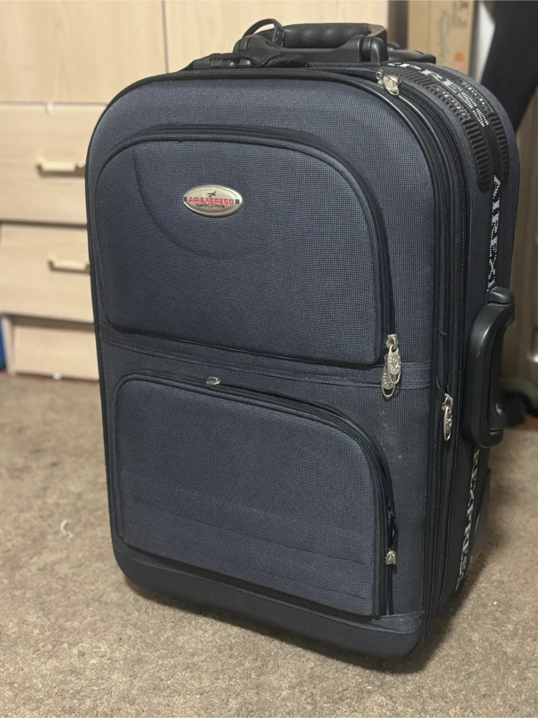 Air Express Rolling Suitcase - Carry On Size - photo 3