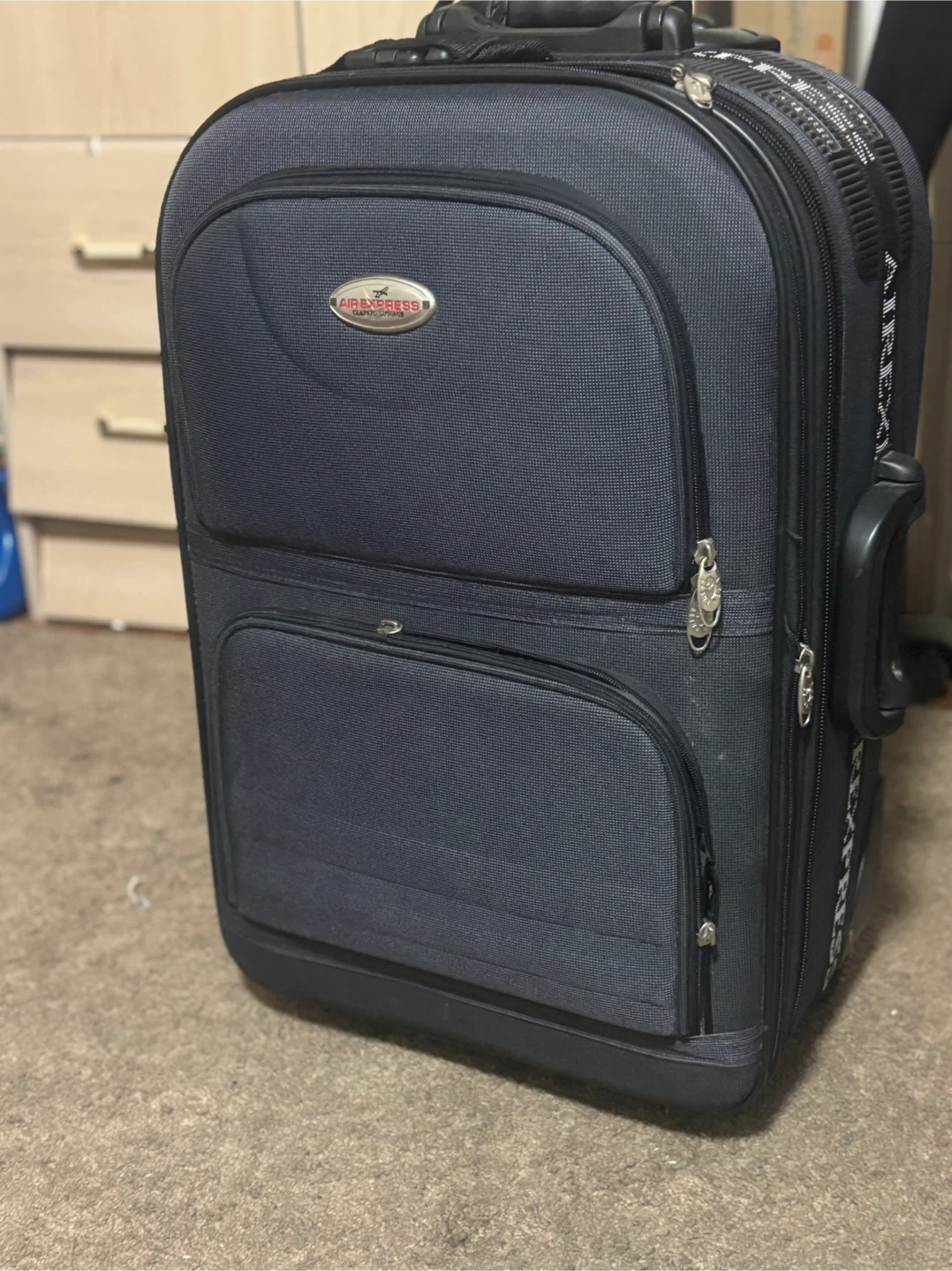 Air Express Rolling Suitcase - Carry On Size - photo 2