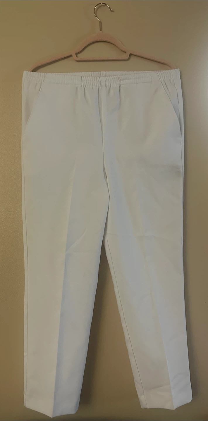 Women’s White Pants size 6 - photo 2