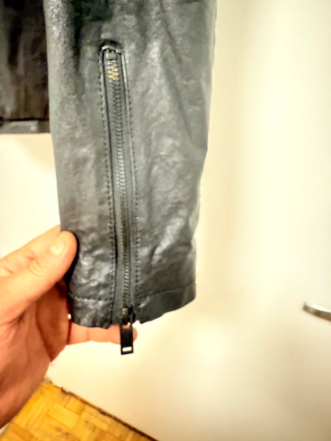 Danier Black Leather Jacket - photo 4