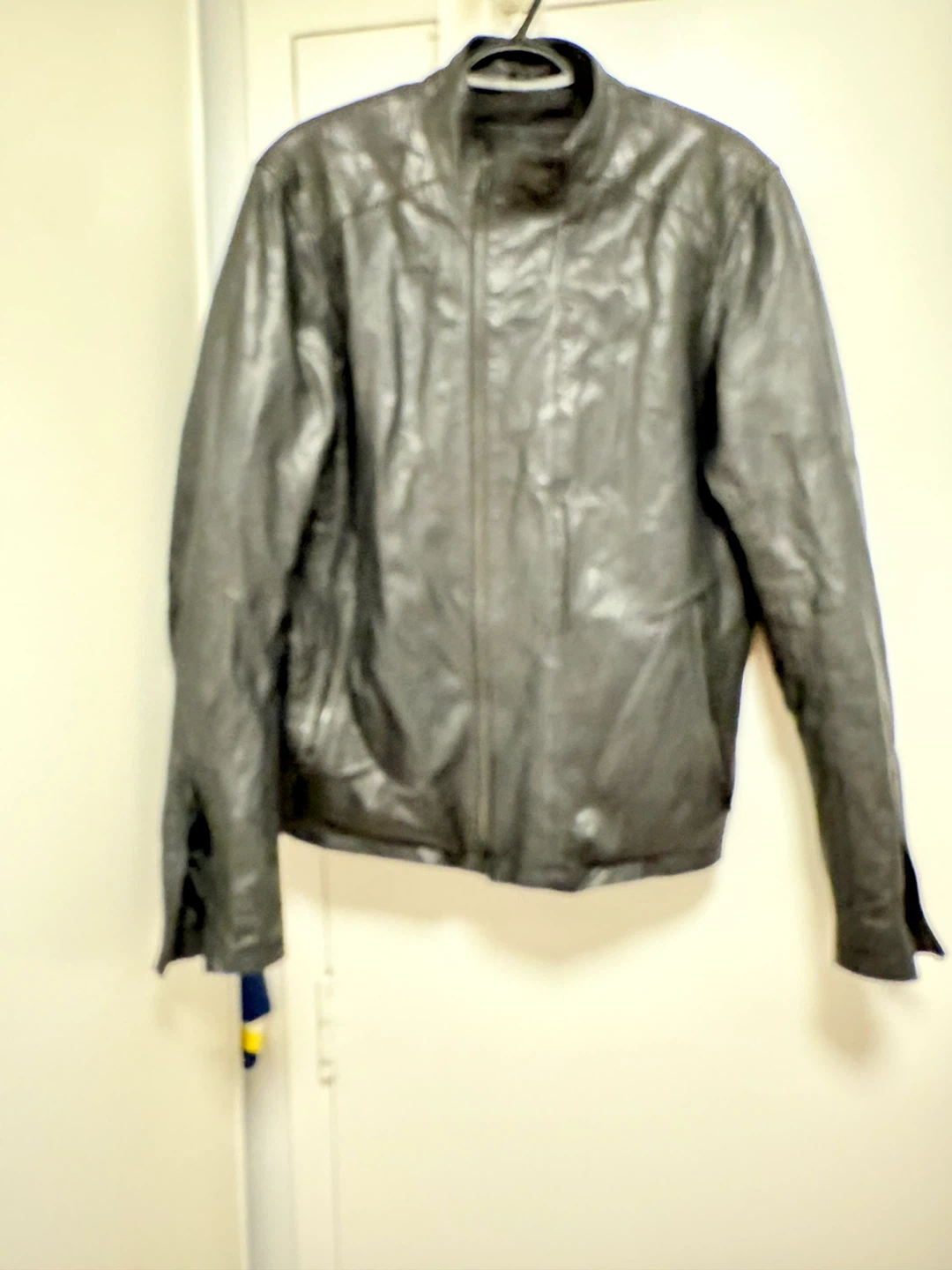 Danier Black Leather Jacket - photo 2