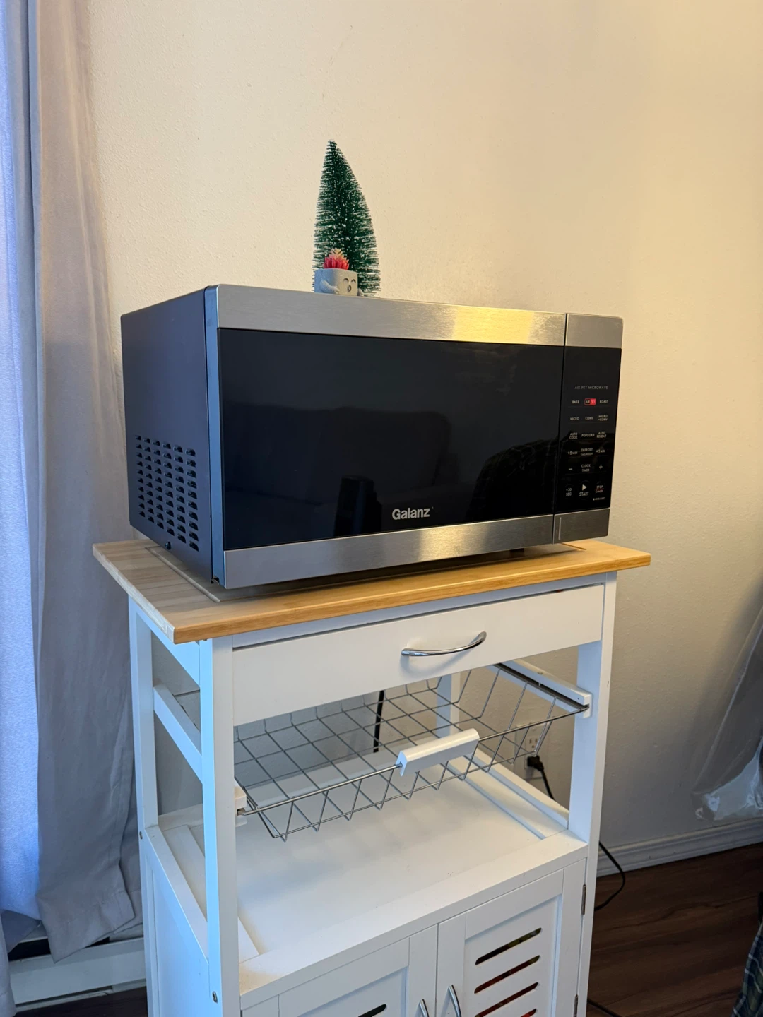 Galanz (Microwave + Air Fryer + Convection) - 0.9 cft