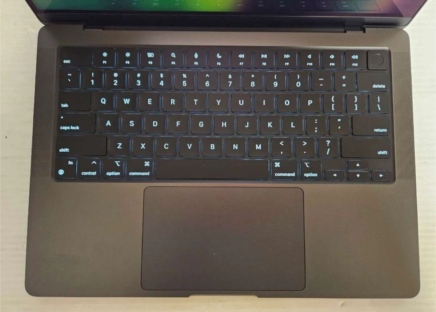 Macbook pro m4 - - photo 3