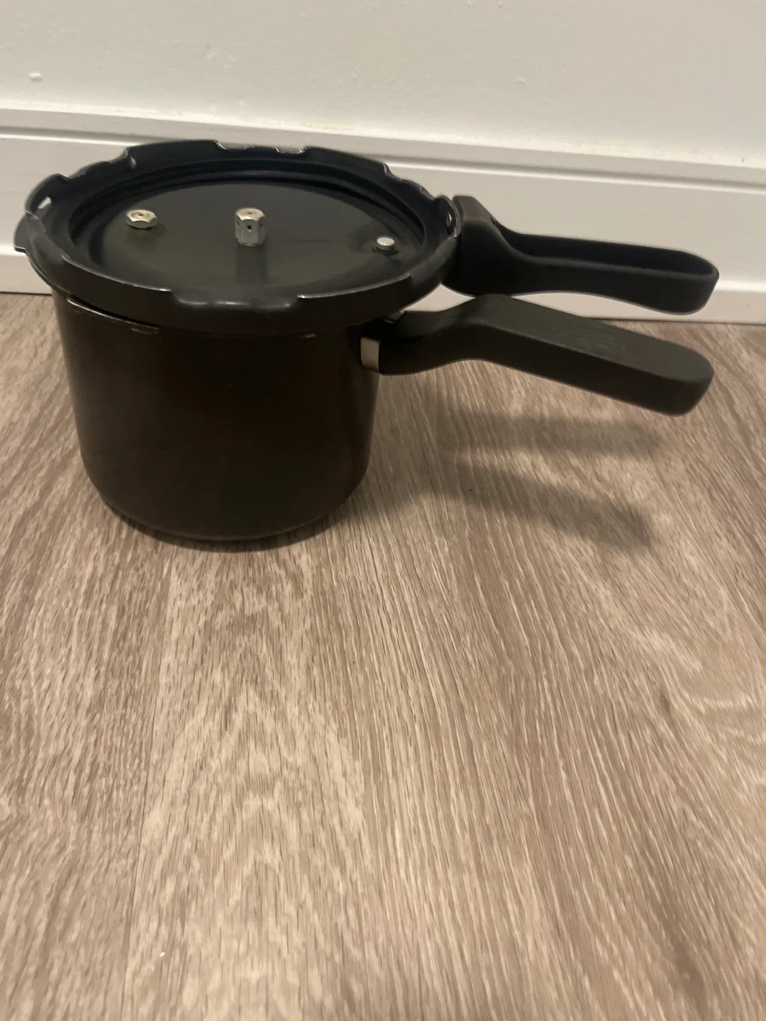 Black Pressure Cooker 3 litres