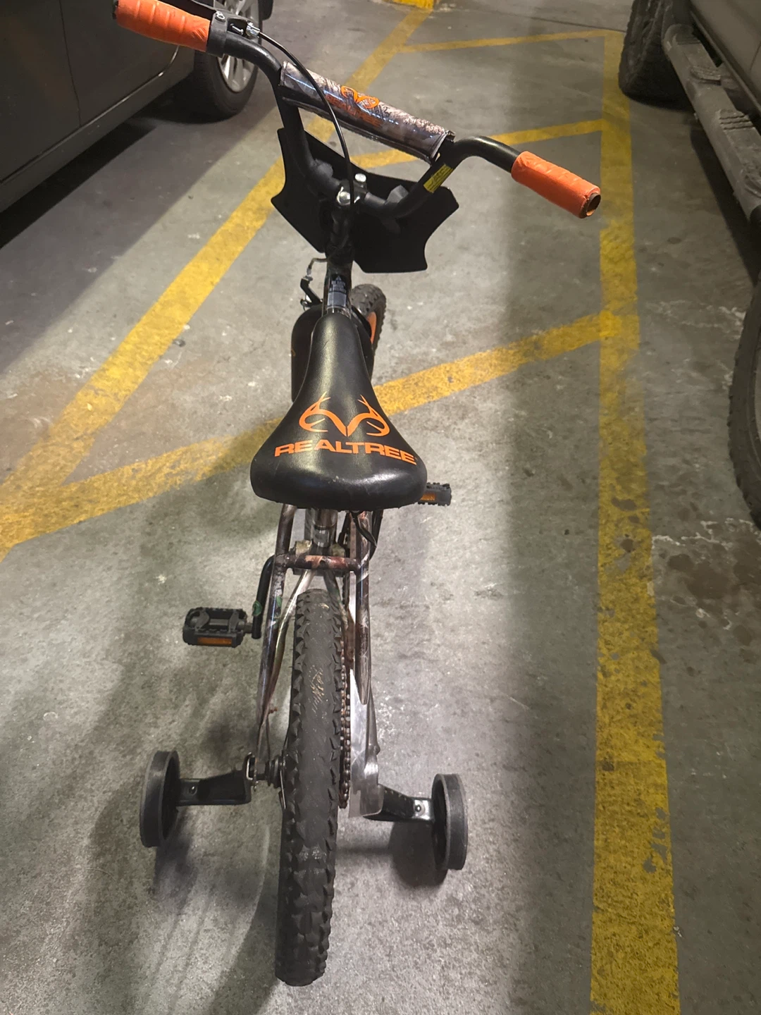 Realtree Kids' Bike - Great Condition! - photo 3