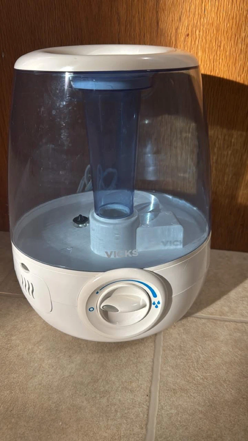 Vicks Humidifier - with slot for Vicks filters