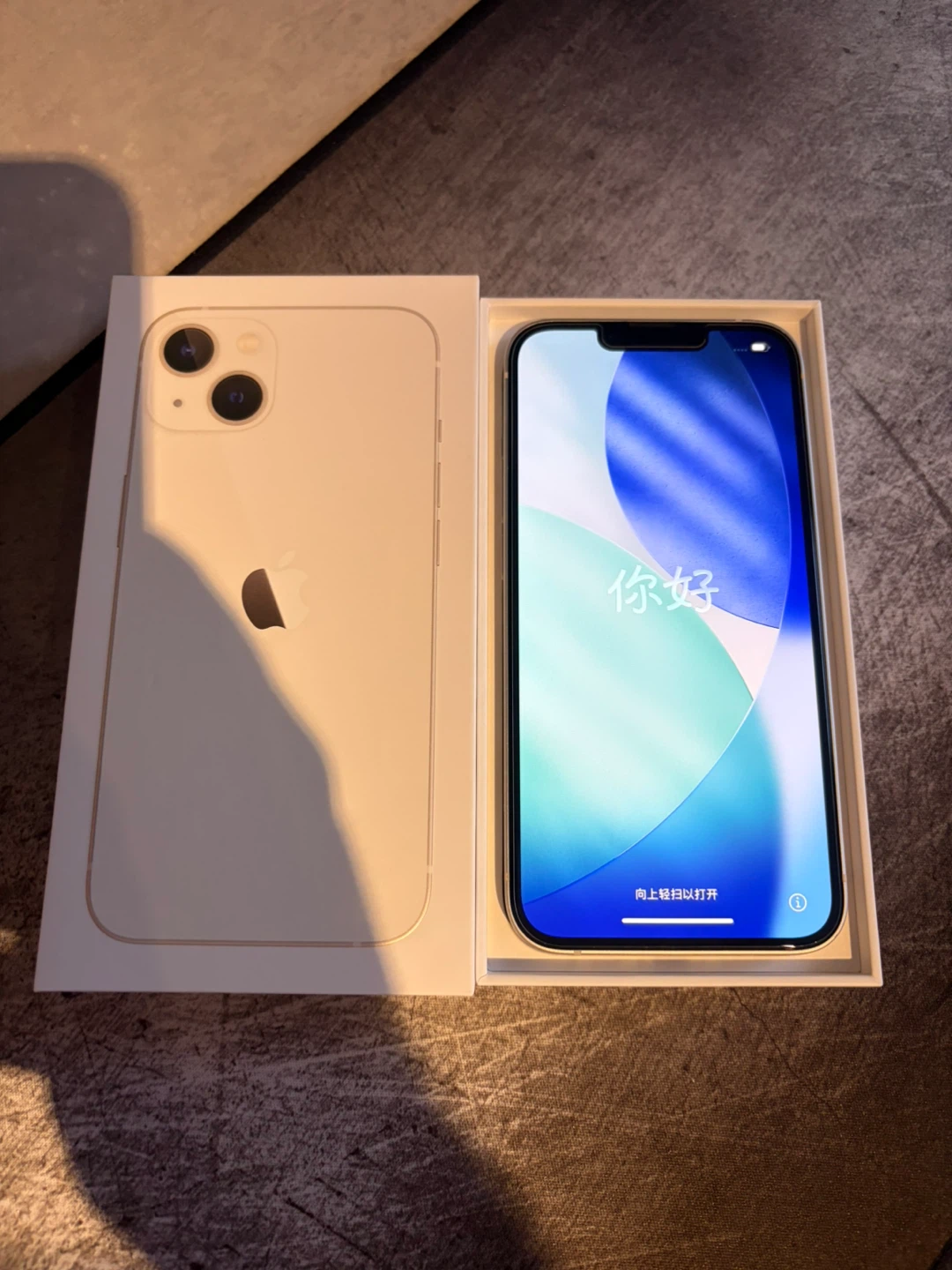 Apple iPhone 13 - Excellent Condition - photo 3