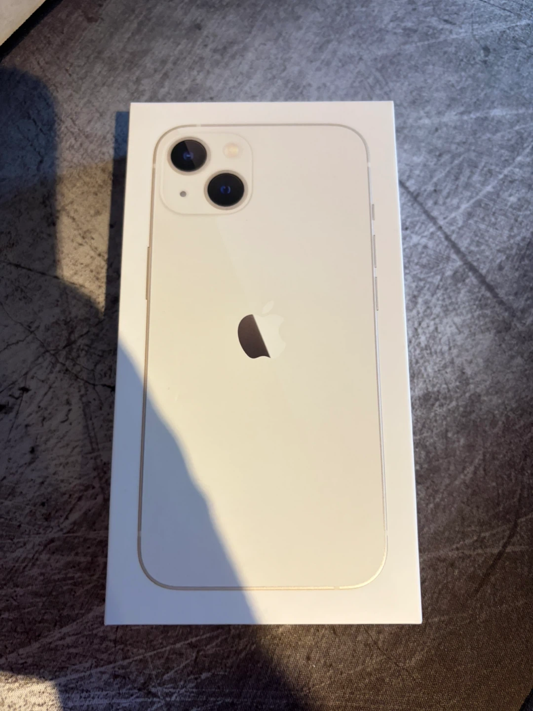 Apple iPhone 13 - Excellent Condition