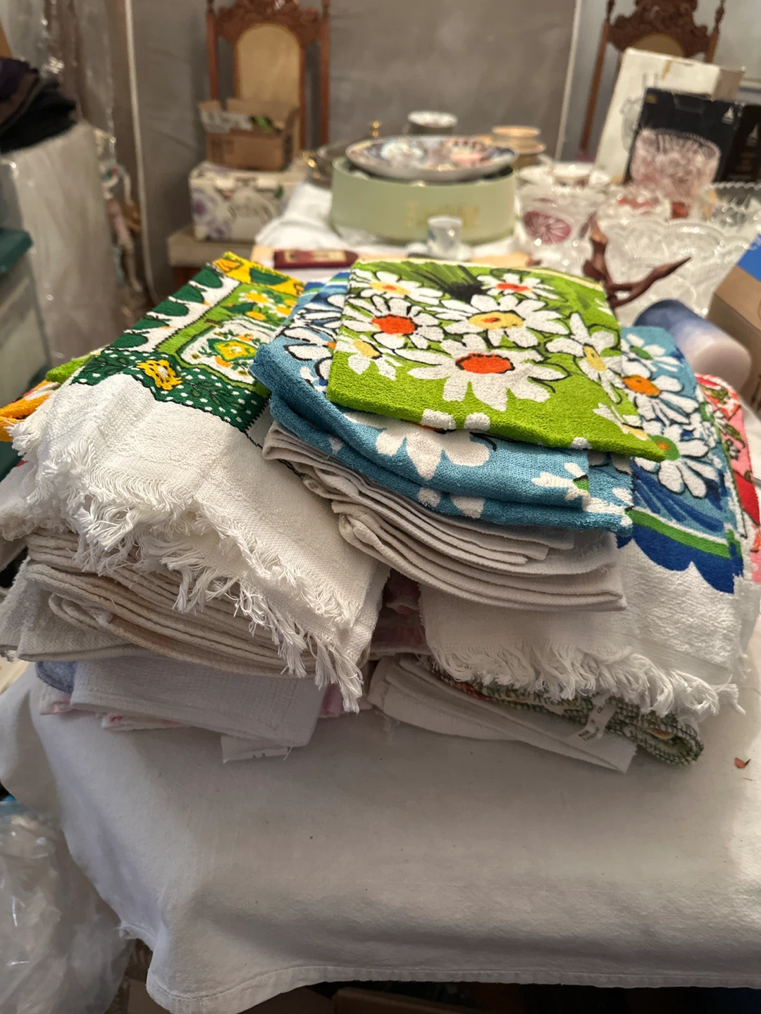 Assorted Kitchen Towels