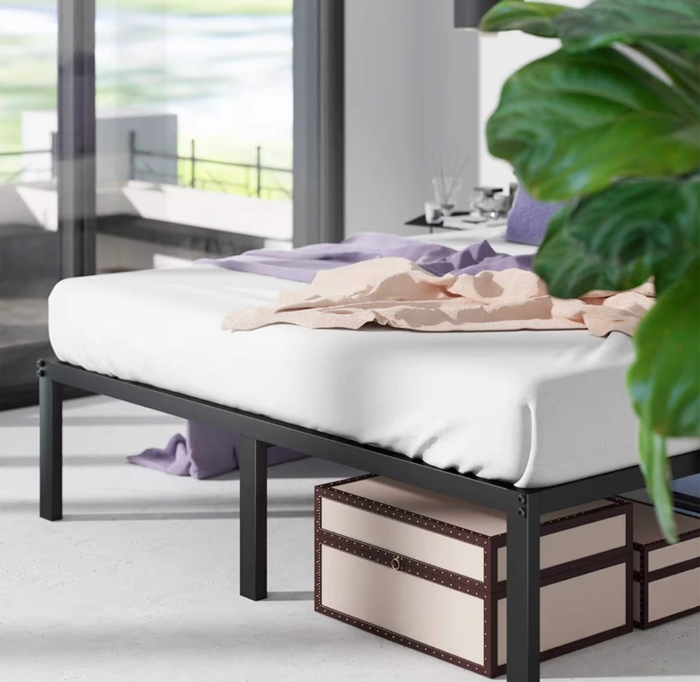Queen Size Bed Frame & Mattress - photo 5