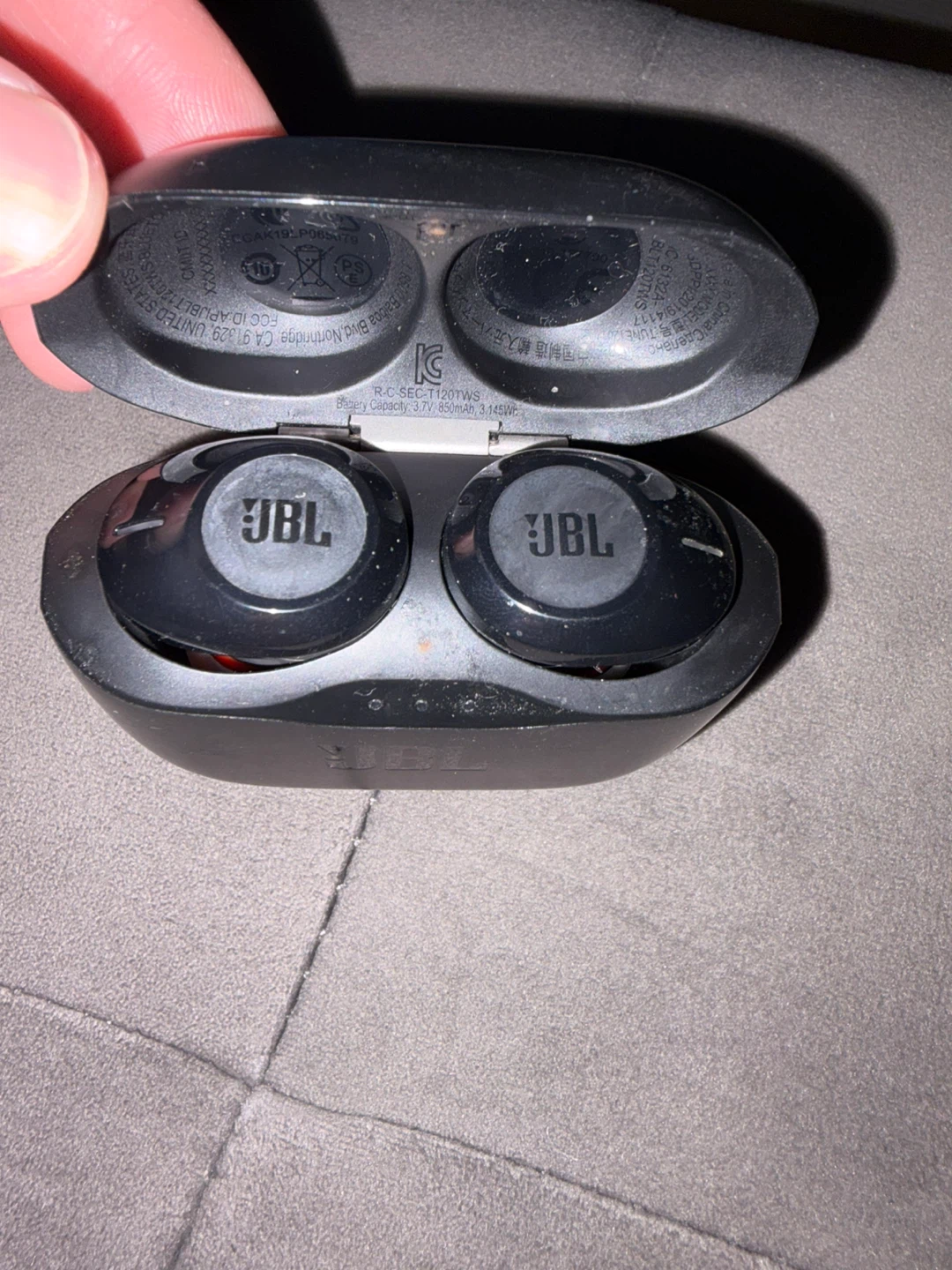JBL Wireless Earbuds - Black