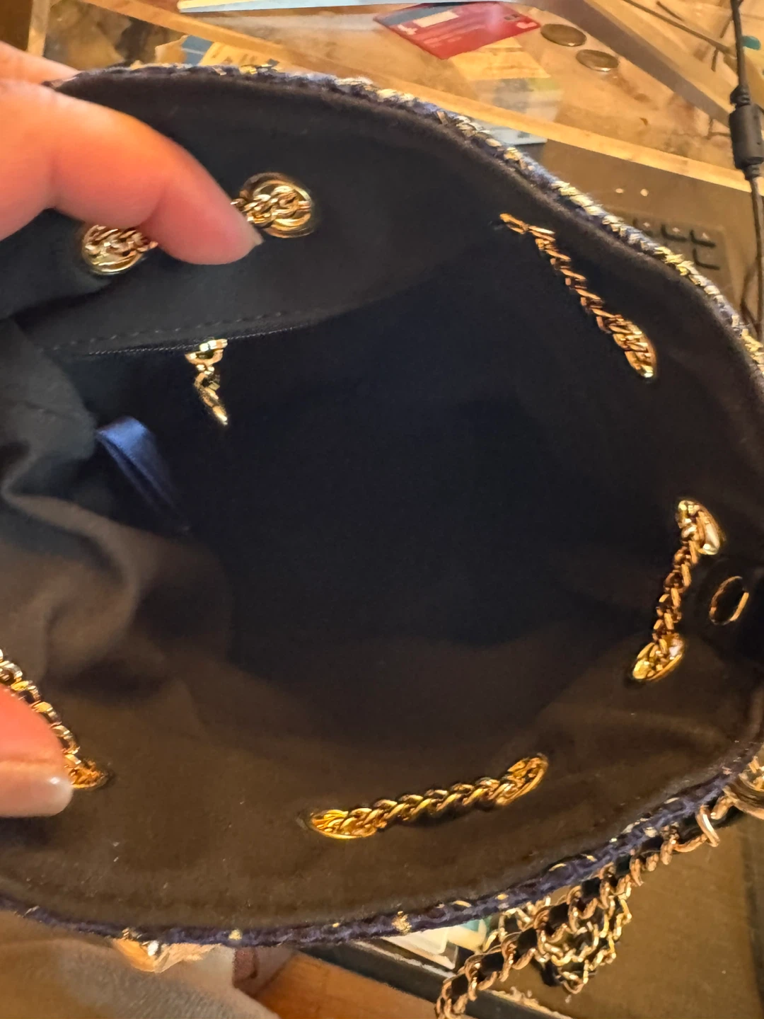 Chanel VIP gift with purchase Beauté Bucket Bag - photo 4