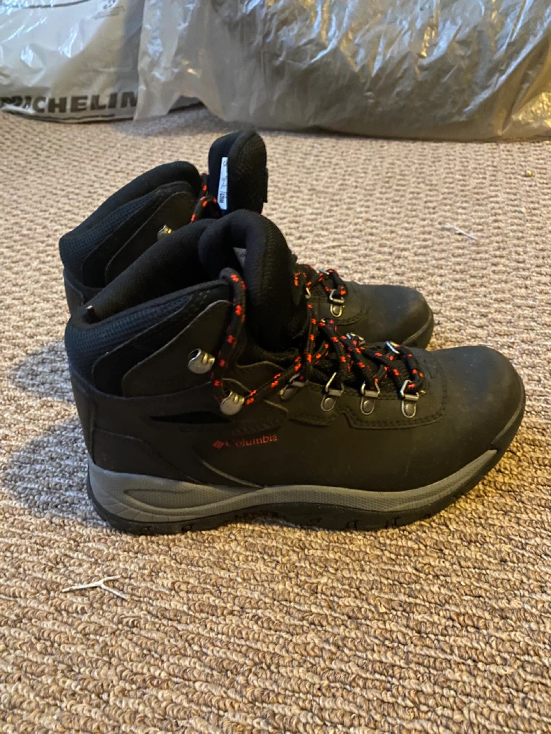 Columbia Hiking Boots - photo 3