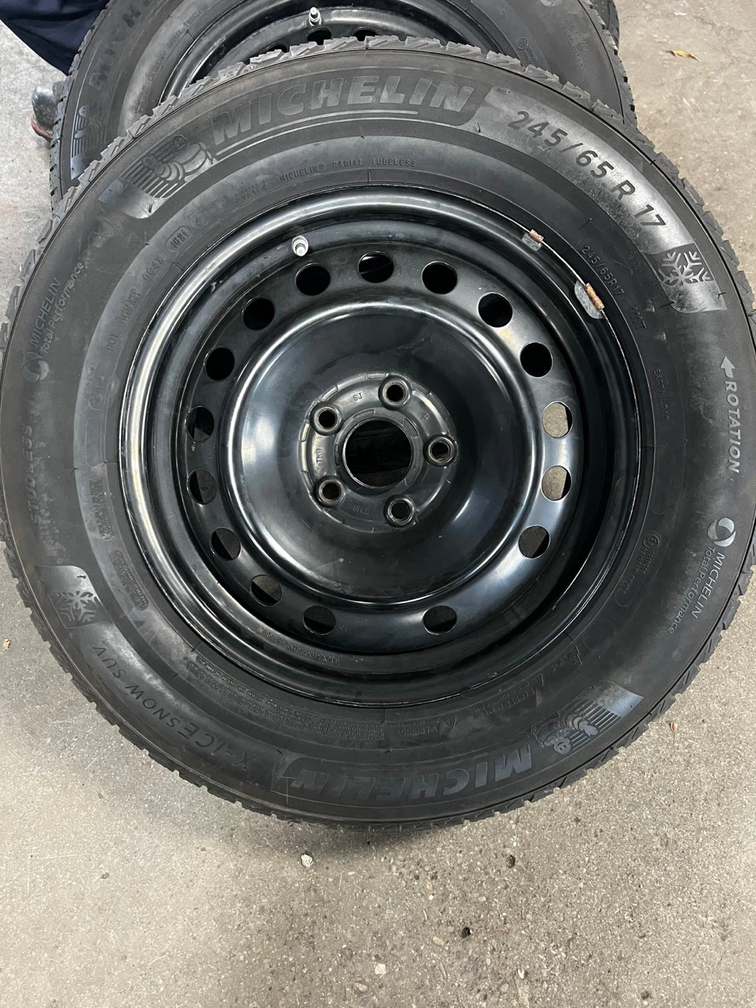 Michelin X-Ice Snow SUV Tires 245/65 R17 - photo 5