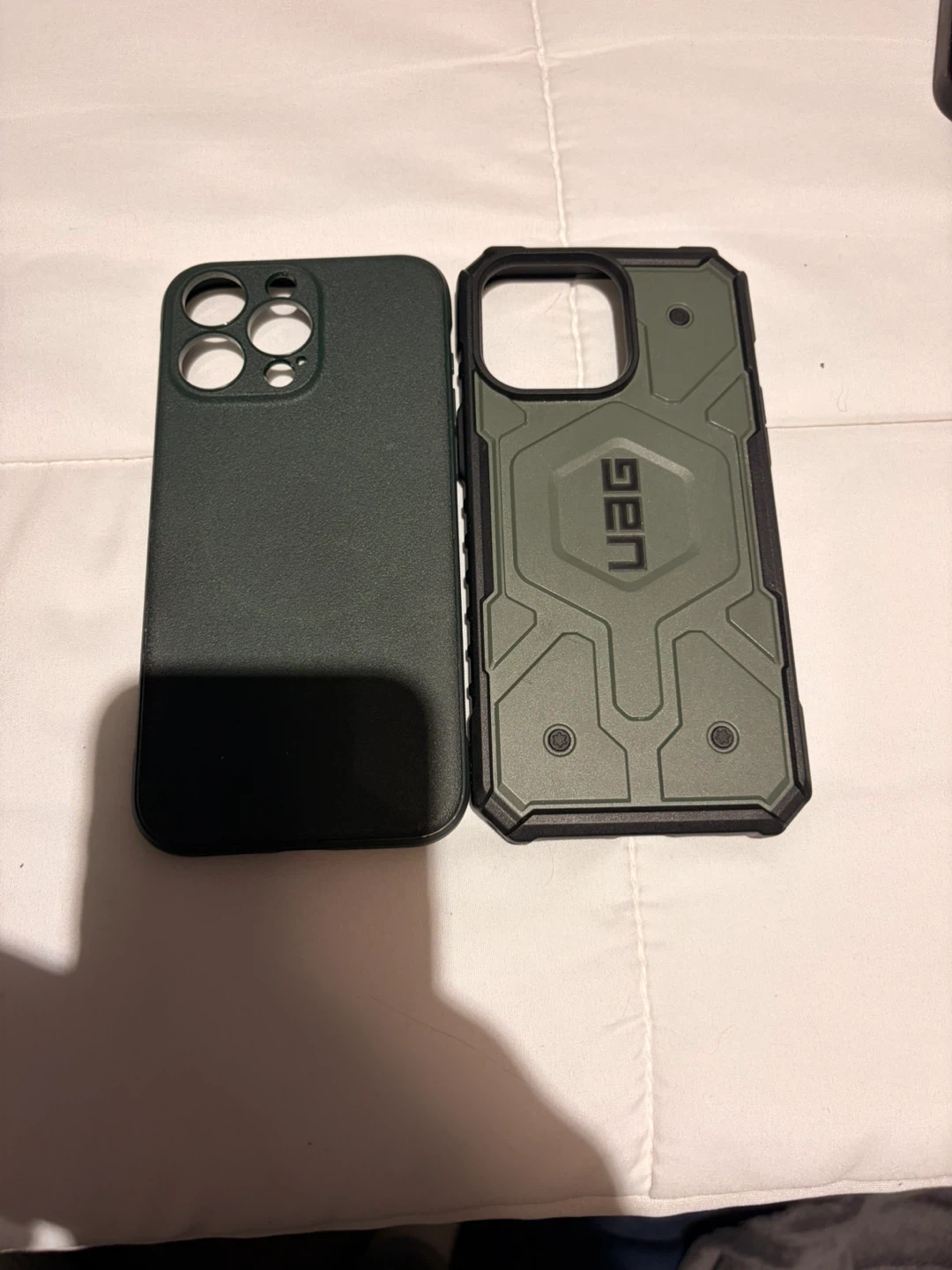 iPhone Cases: Otterbox, UAG, and more! - photo 4