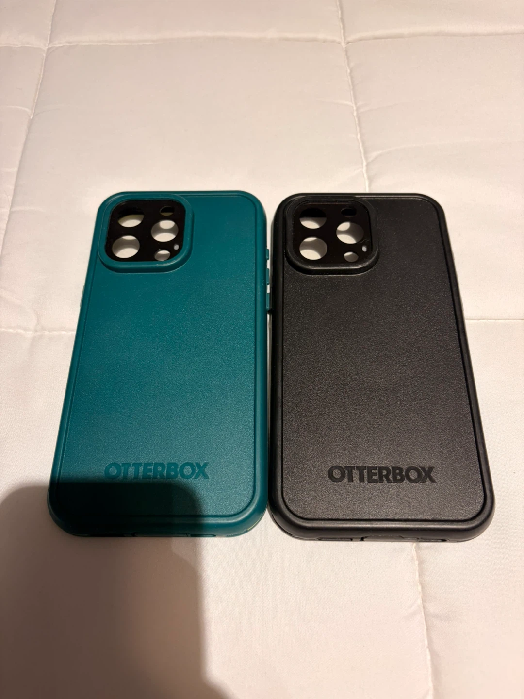 iPhone Cases: Otterbox, UAG, and more! - photo 2