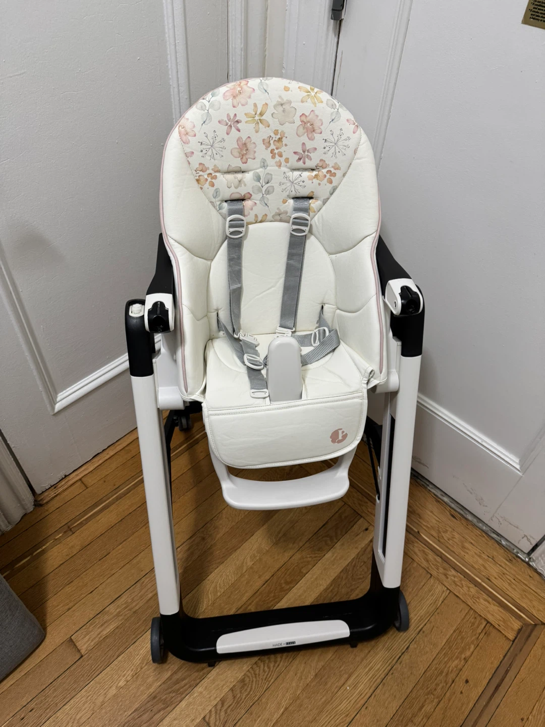 Peg perego high chair with tray