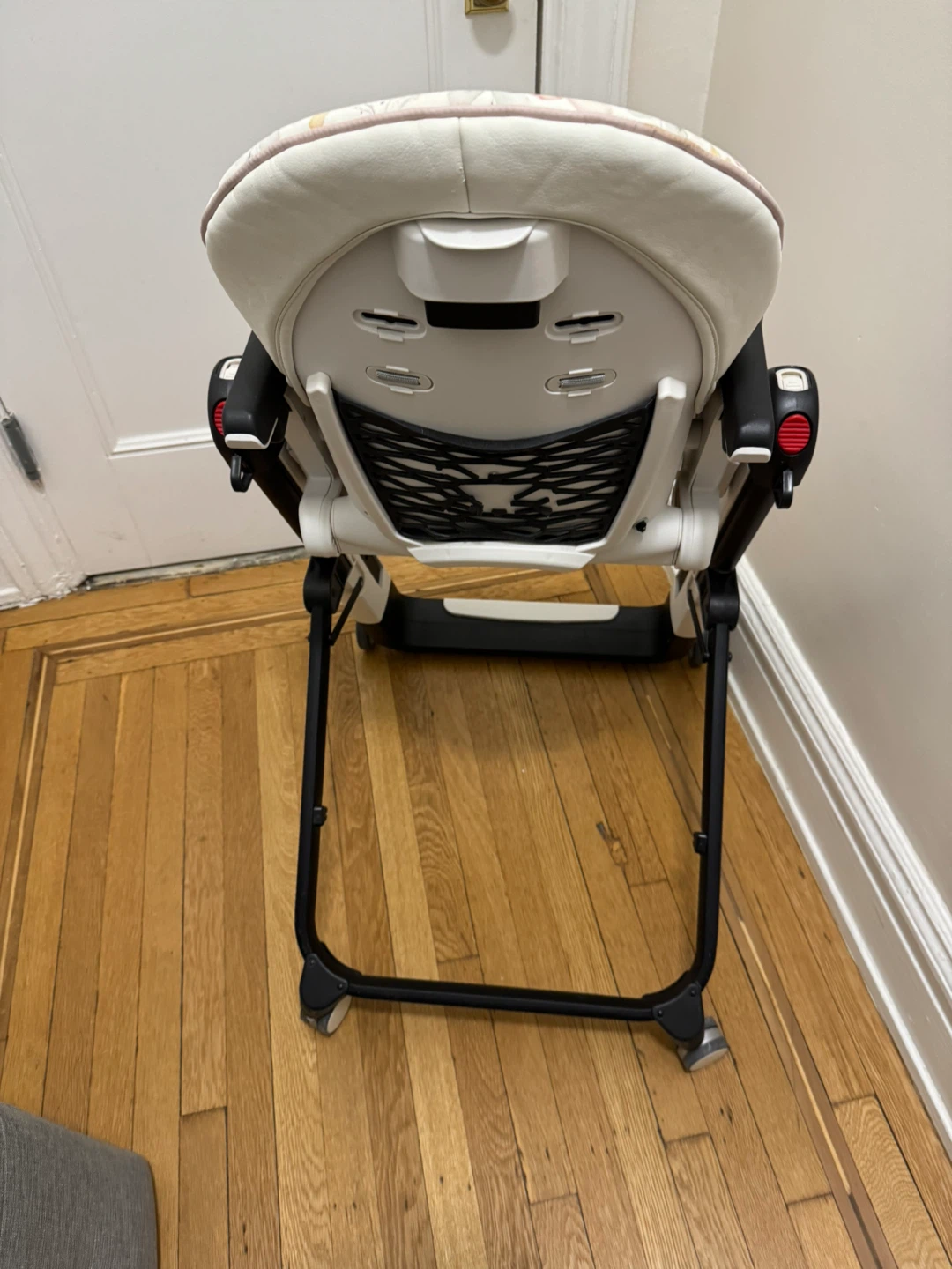 Peg perego high chair with tray - photo 3