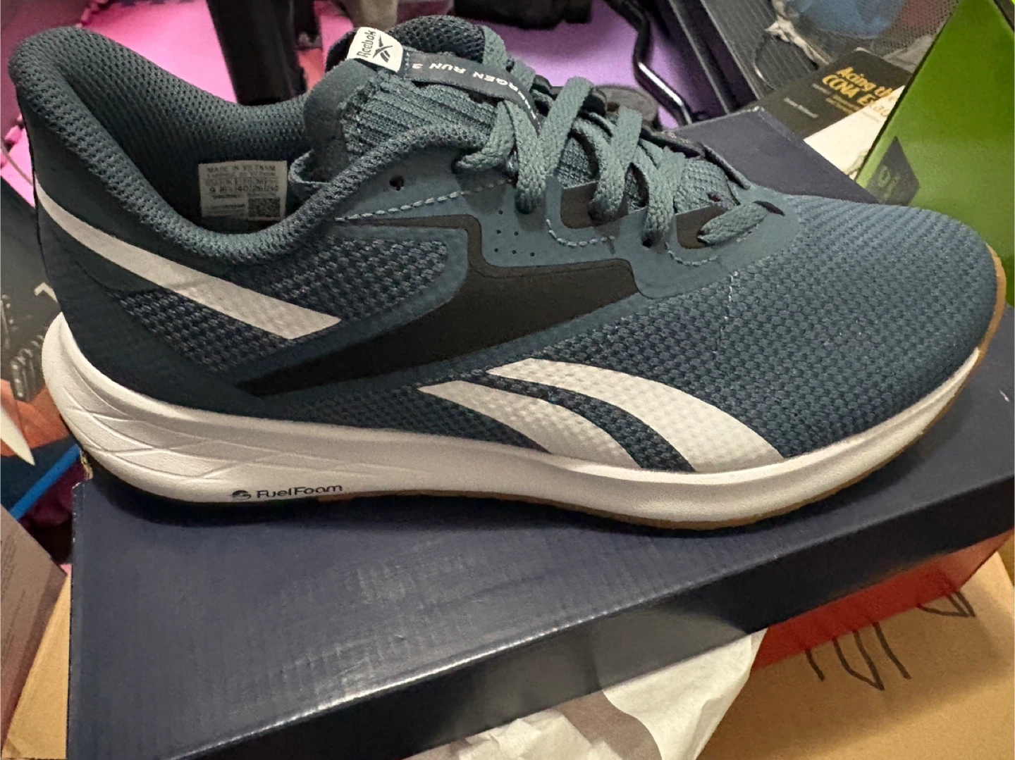 Women shoes available.dm for sizes just for $40 - photo 2