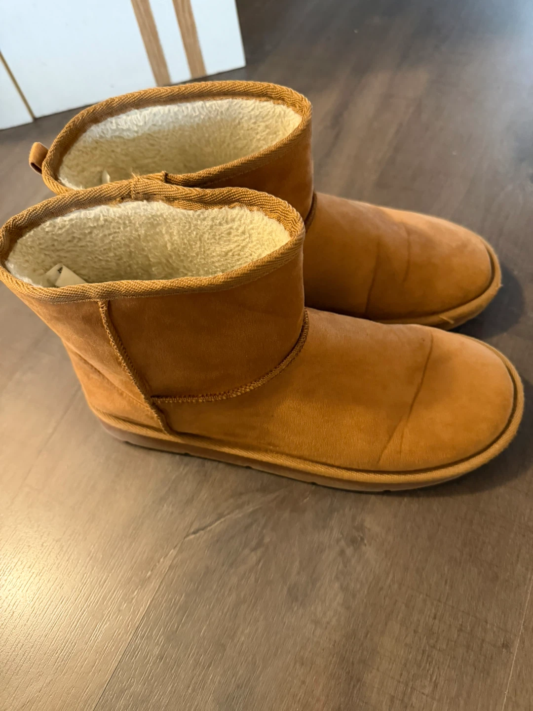 Brown Winter Boots size 9 - photo 3