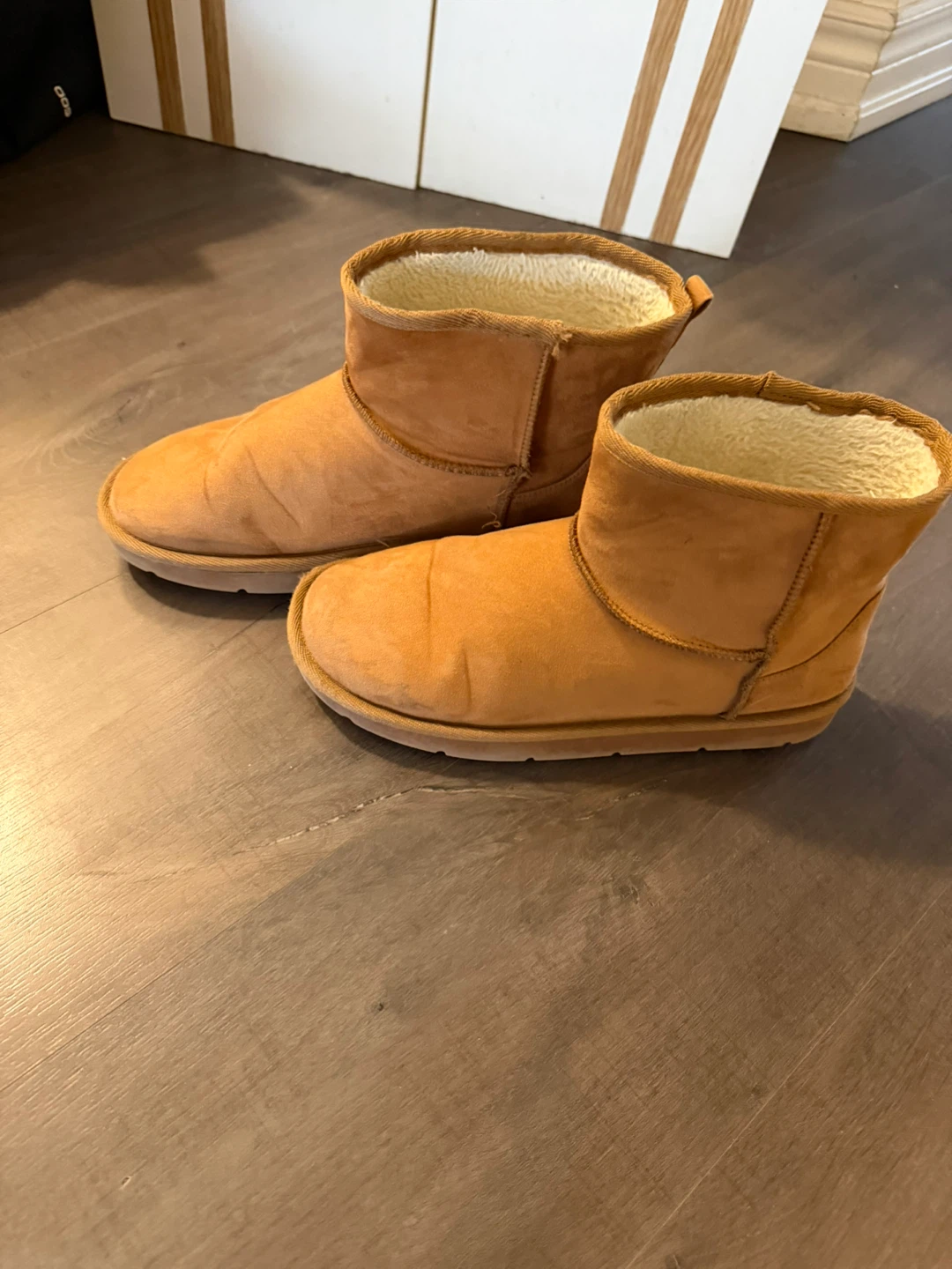 Brown Winter Boots size 9 - photo 2