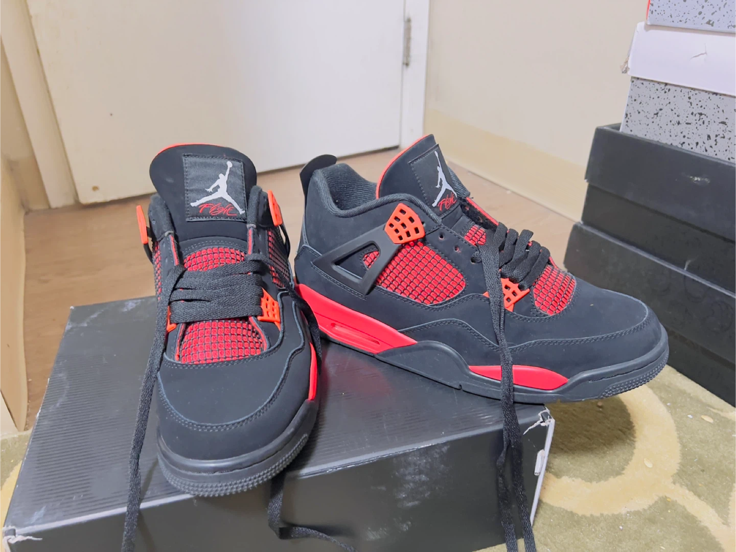Air Jordan 4 Retro Red Thunder - photo 2