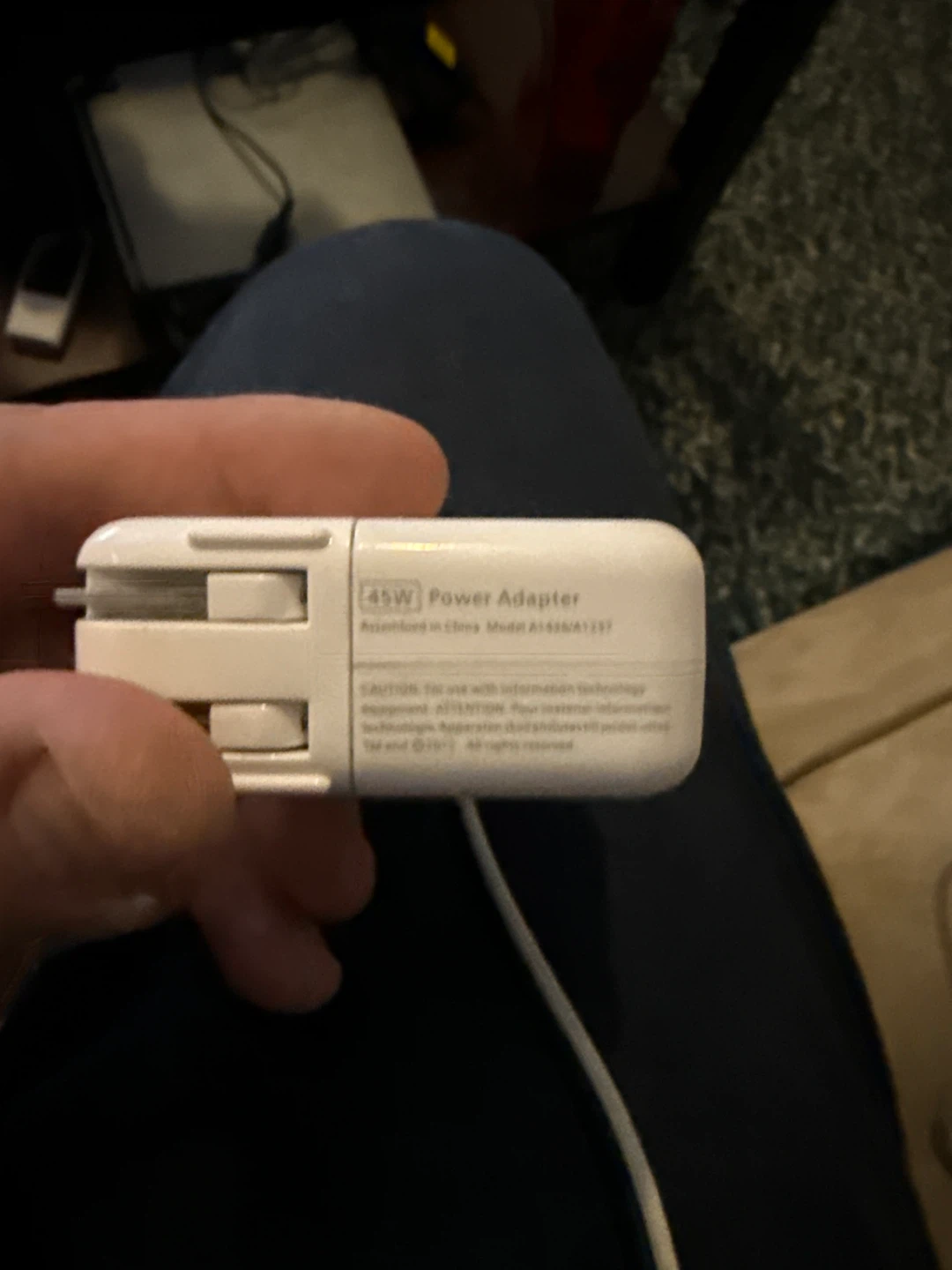 Apple 45W Power Adapter - photo 4