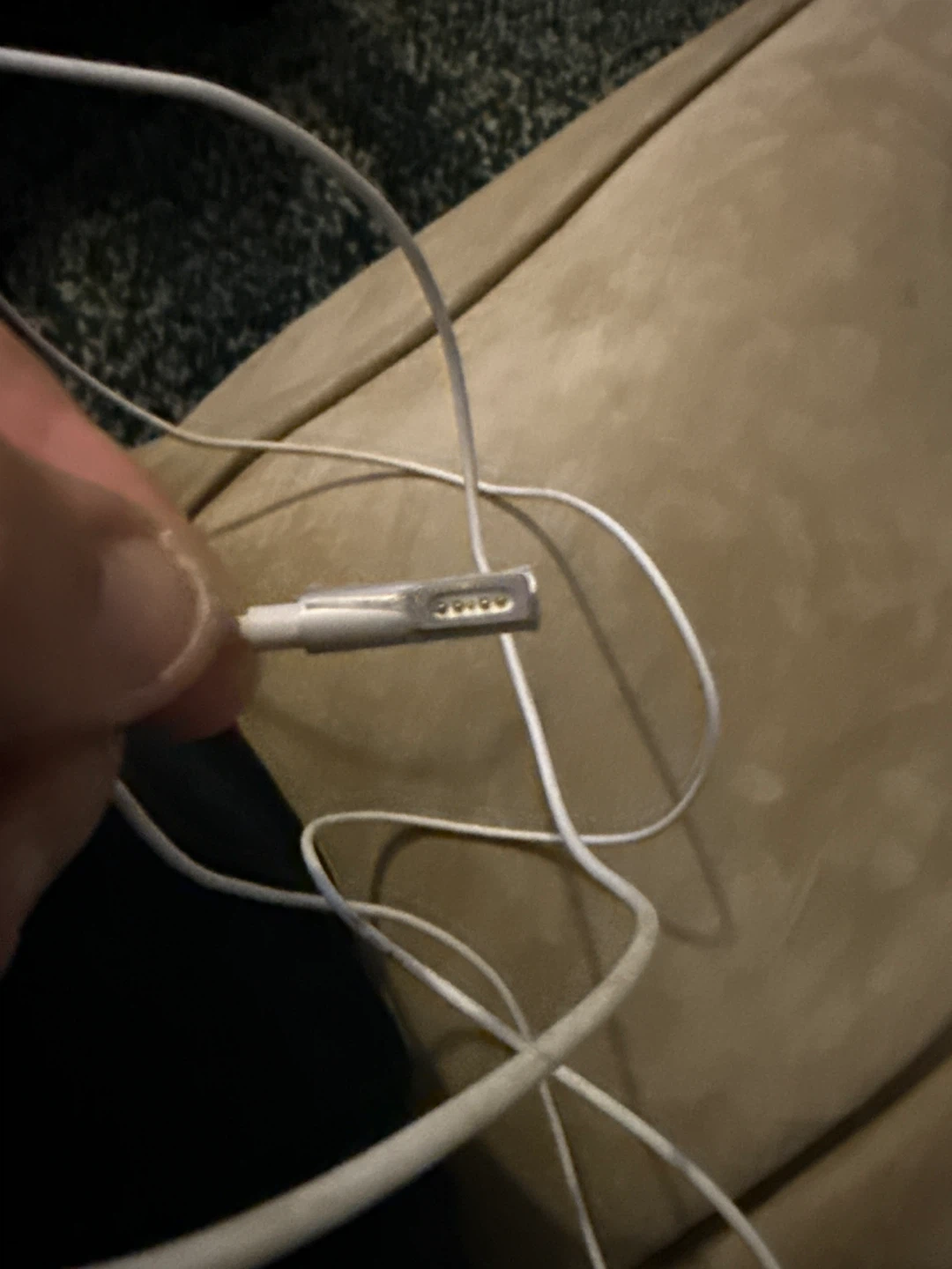 Apple 45W Power Adapter - photo 2