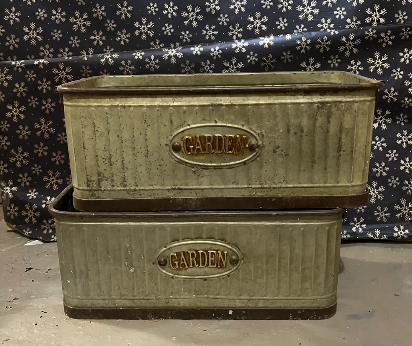 Set of 2 Metal Garden Planters