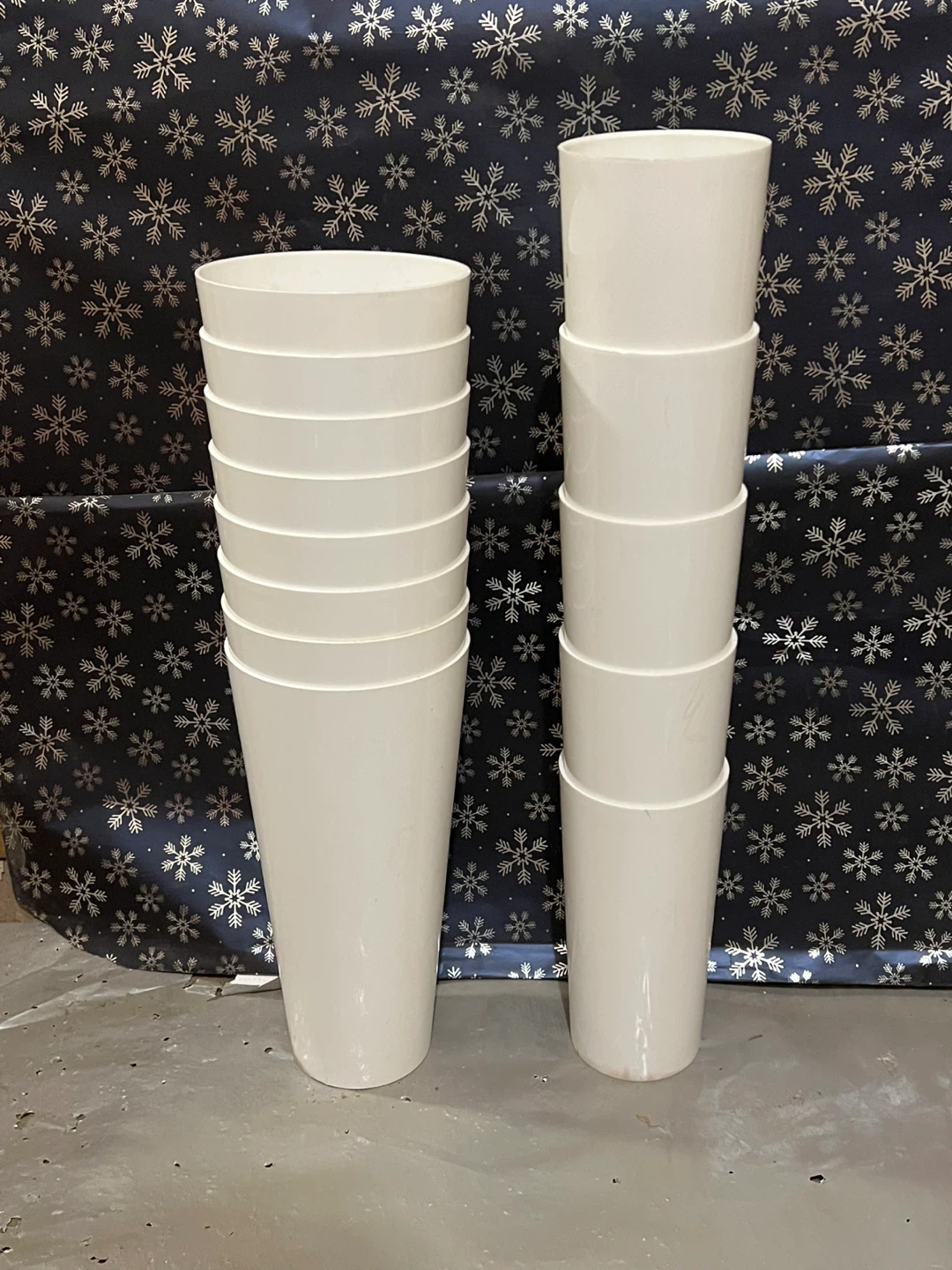 White Plastic Plant Pots (Set of 10)