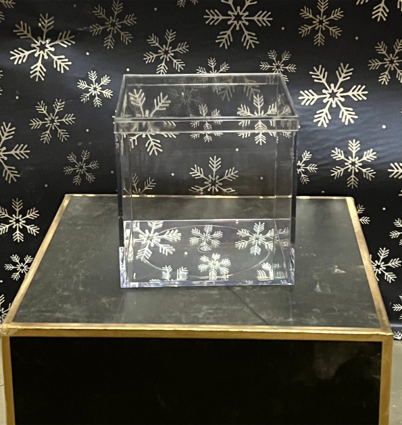 Set of 50 New Clear Acrylic Display Box square with lid